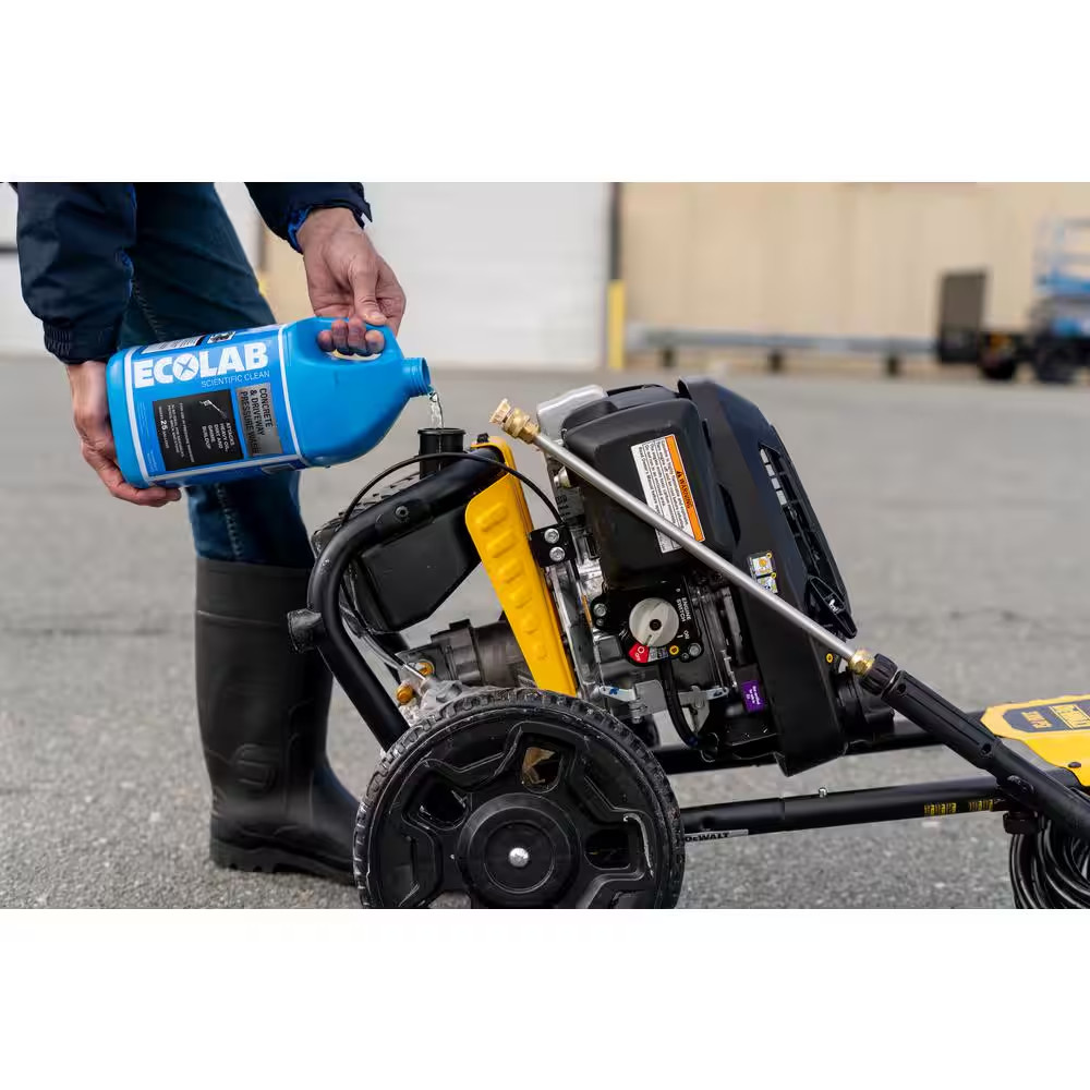 1 Gal. Outdoor Concrete and Driveway Pressure Wash Construction Grade Concentrat