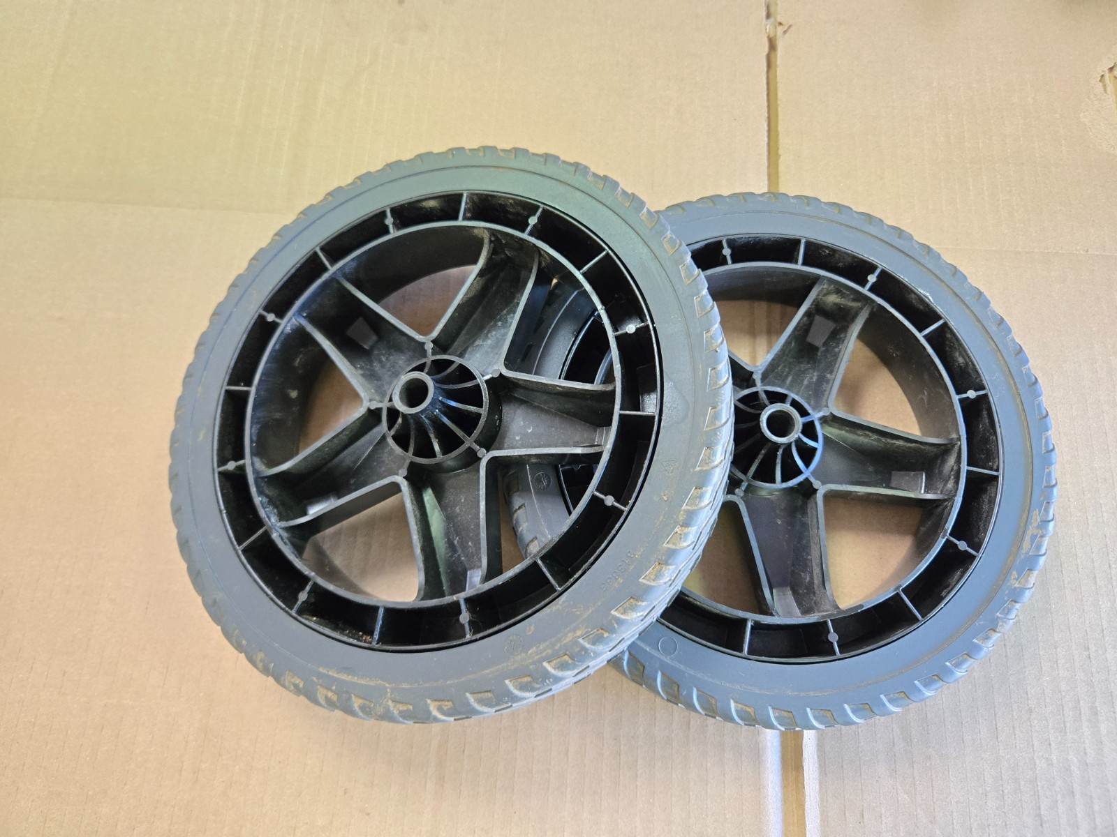 Craftsman Pressure Washer 10″ Wheel Set 84001734