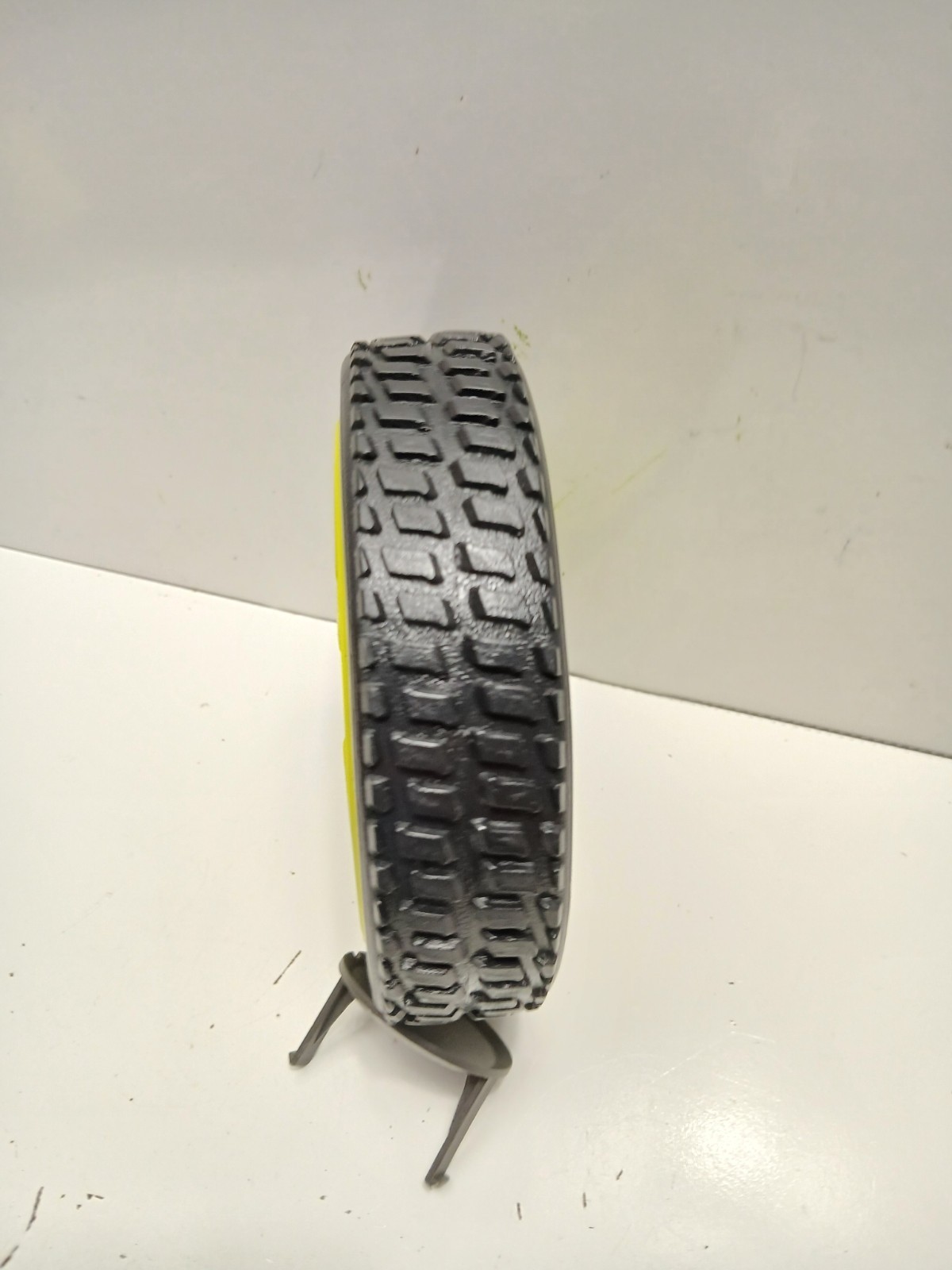 Ryobi OEM Wheel W/Cap Assembly RY142022VNM 2000psi Corded Pressure Washer. #16