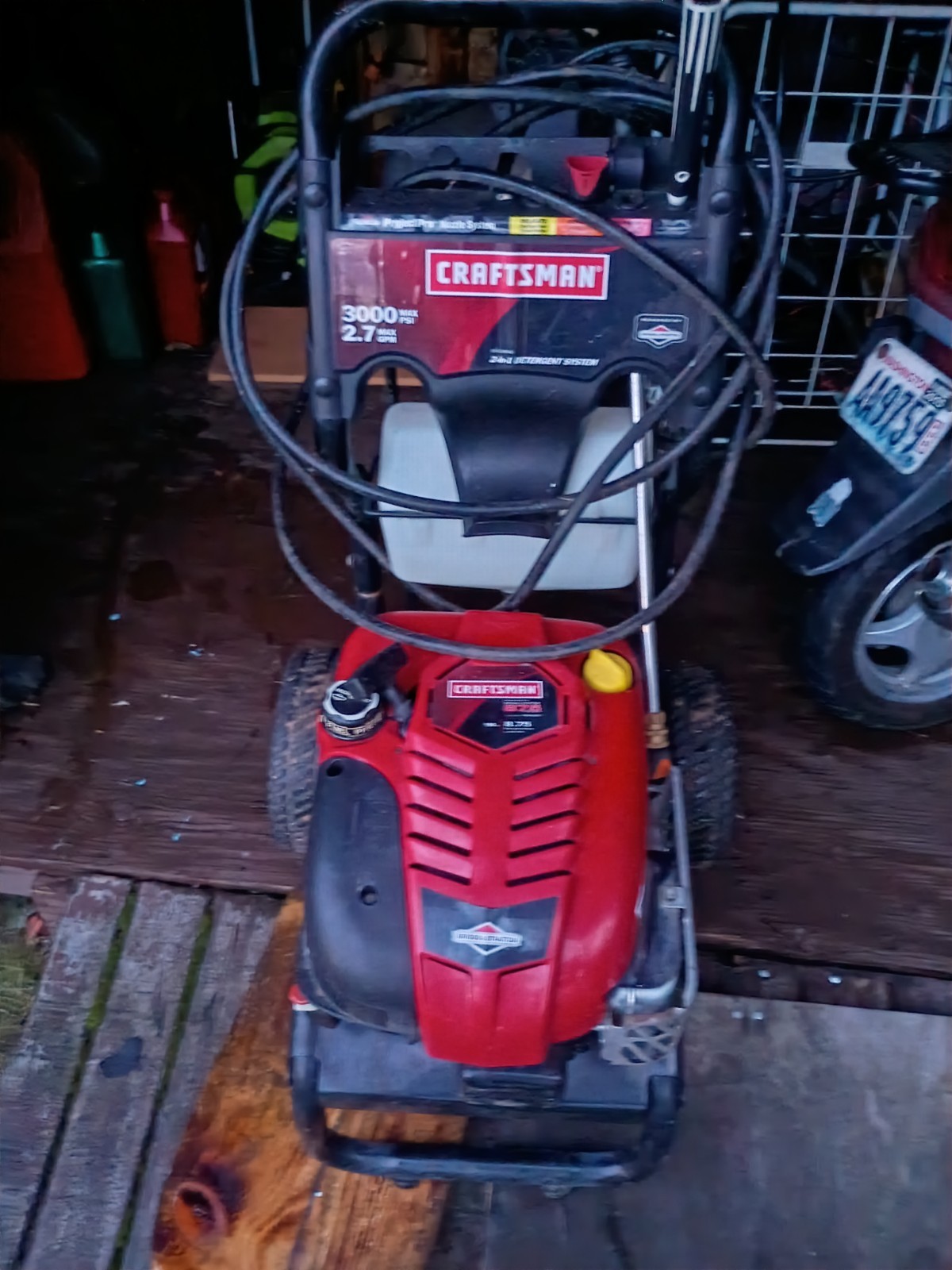 Craftsman 21027 3000 PSI 2.5 GPM Gas Pressure Washer – Red