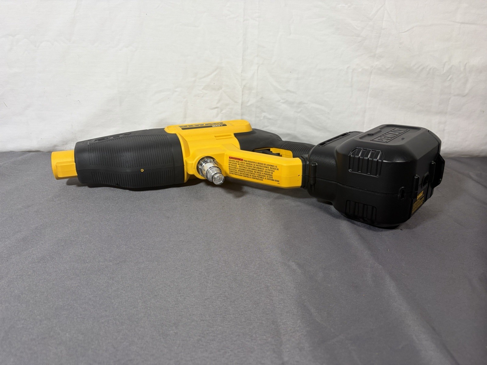 DEWALT 20V MAX 550 PSI 1.0 GPM Cold Water Cordless Battery Power Cleaner DCPW550