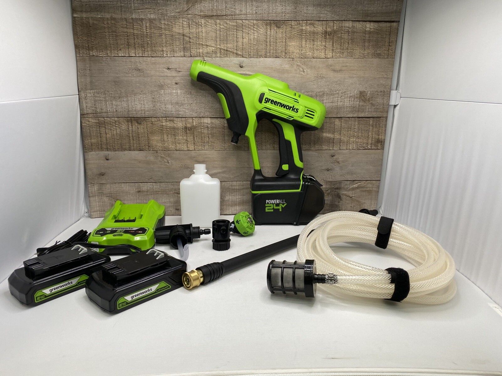 Greenworks 24V 600 PSI Pressure Washer Cordless Power Cleaner w/ (2) Batteries
