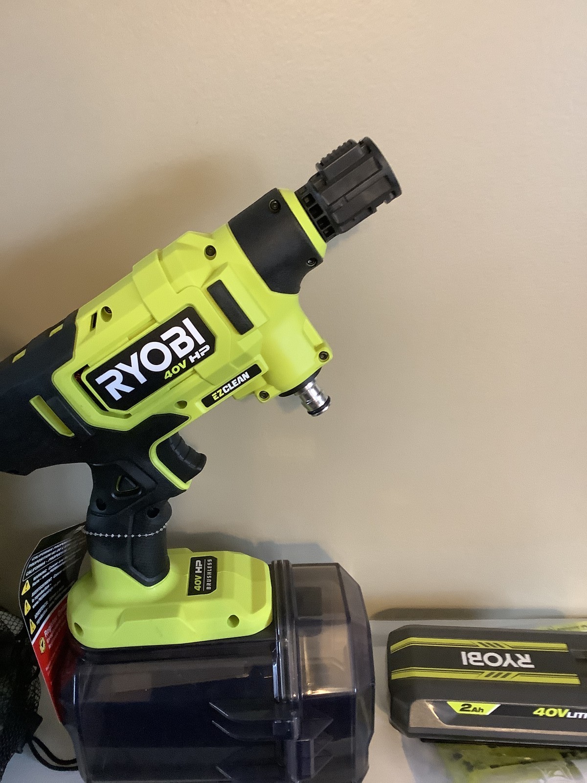 Ryobi 40V HP 600 PSI EZClean Water Cleaner with Battery & Charger