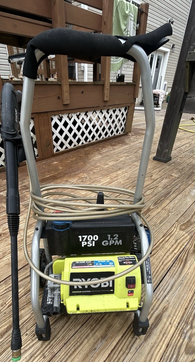 Ryobi RY14122 Electric Pressure Washer 1700 PSI Compact Easy Transport 120V