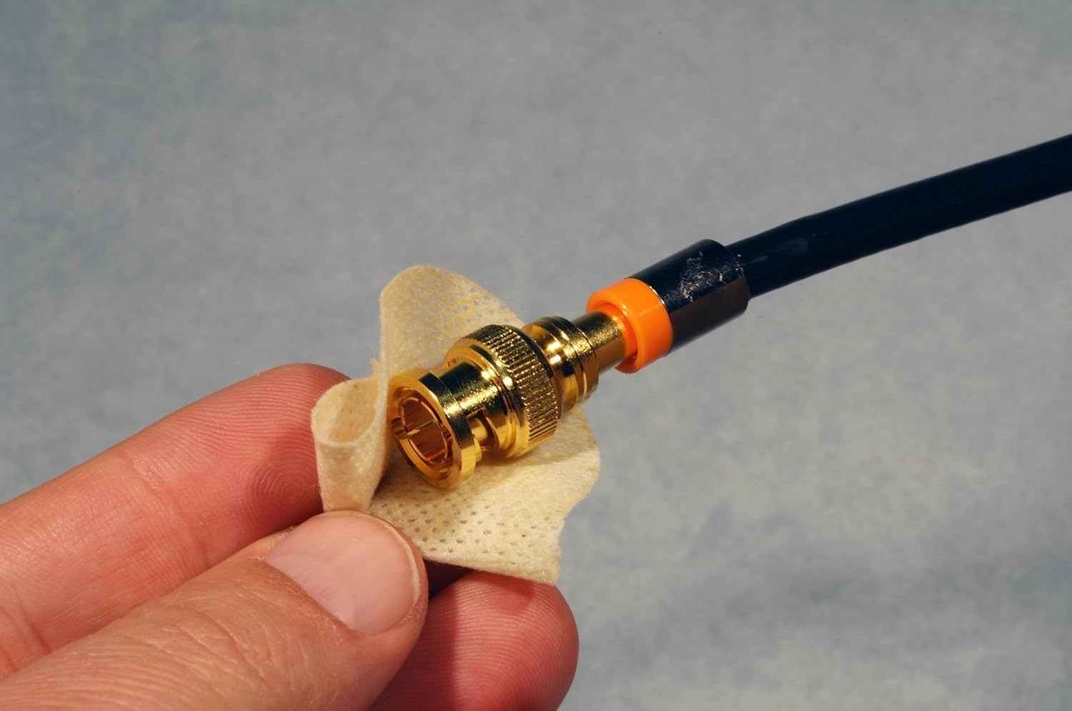 DeoxIT Gold Audio & Data Connector Cleaner – Improve Reliability & Quality, 8 Oz