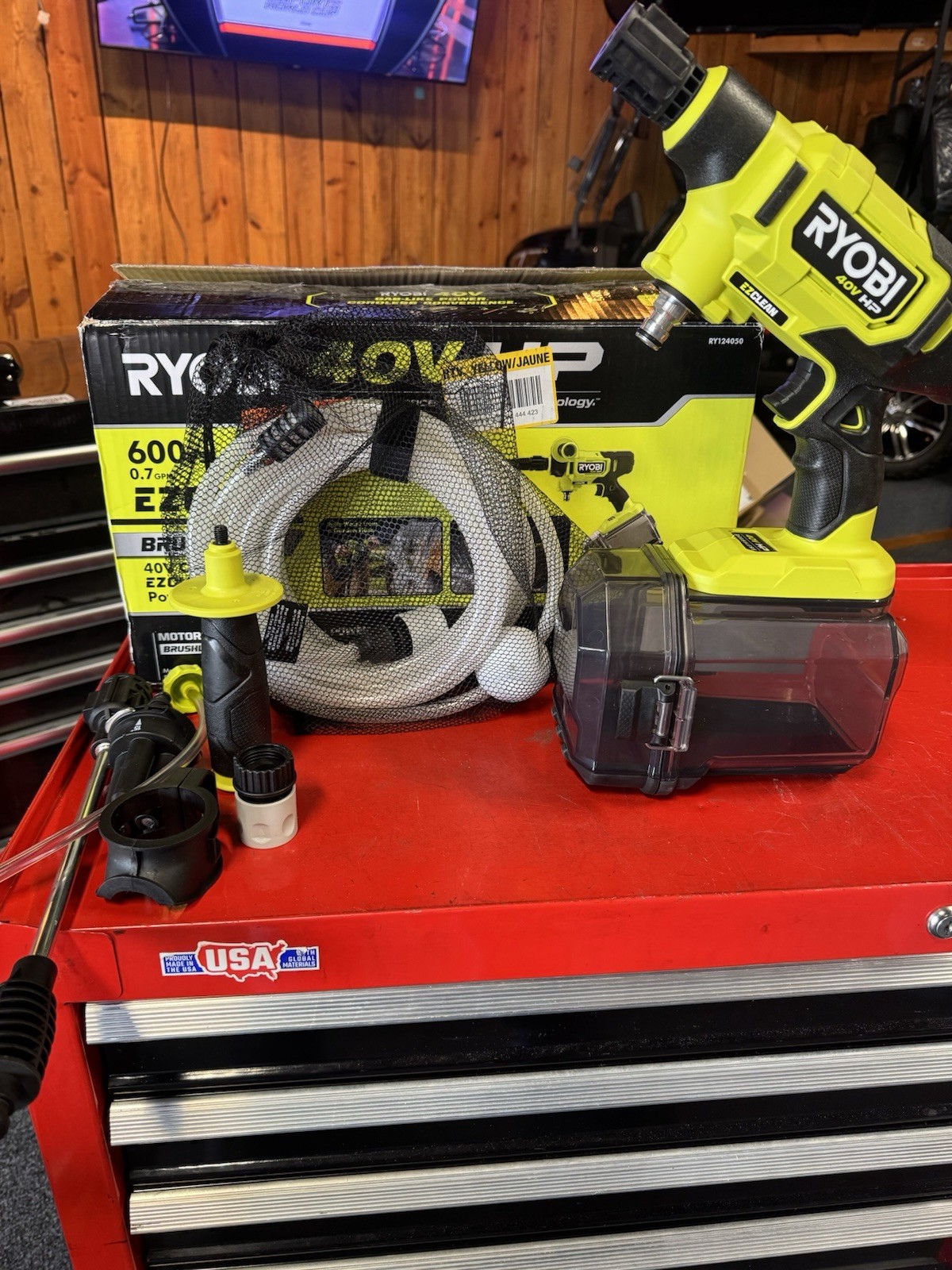 Ryobi 40V HP EZClean 600 PSI Power Cleaner Kit RY124050 Tool Only