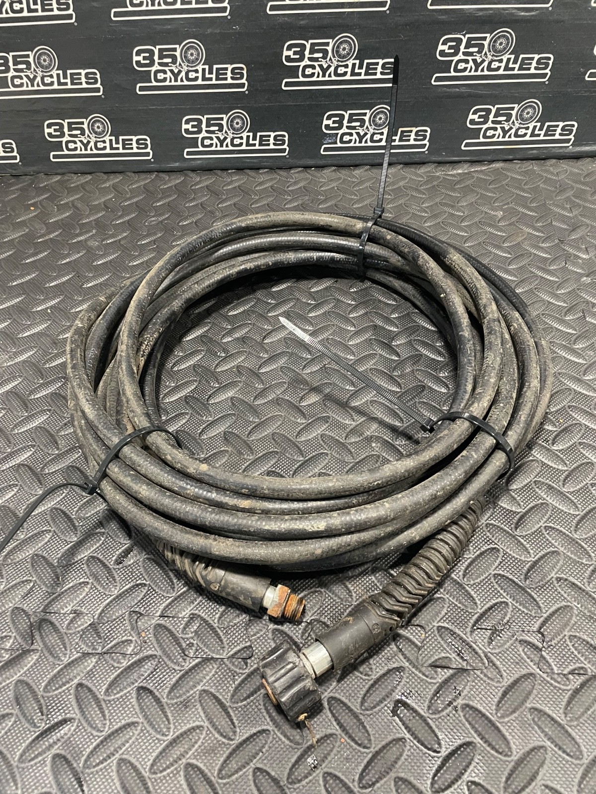 Craftsman 3000 PSI 2.5-GPM Pressure washer Briggs Stratton 20ft hose