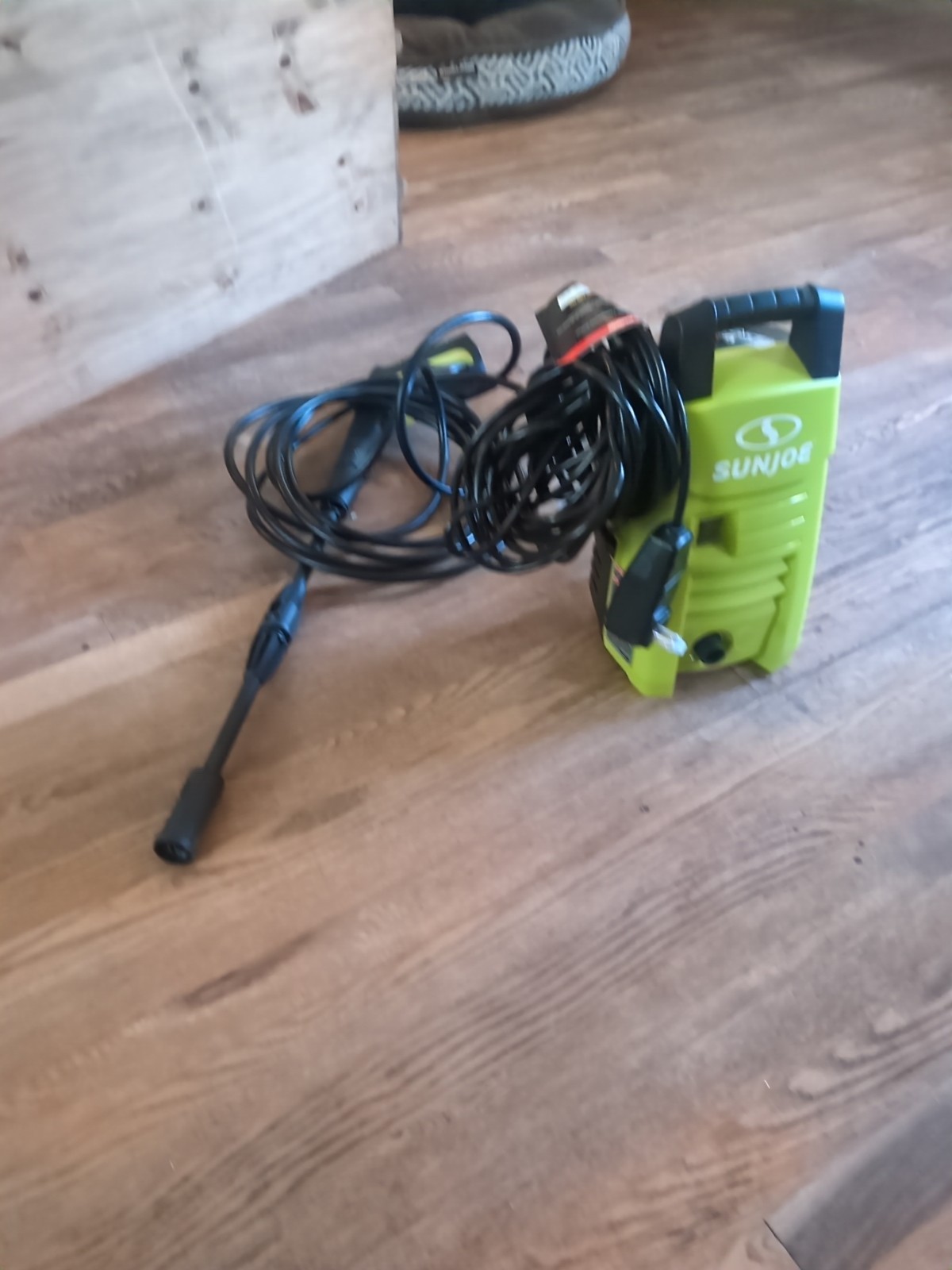 Sun Joe Electric Pressure Washer SPX 200e 120 Volt AC 60 HZ 10 Amp