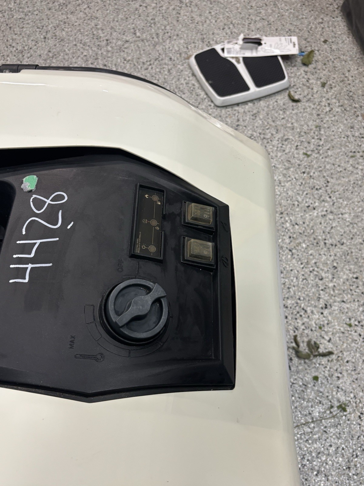 POWERTRAIN HOT WATER PRESSURE WASHER – 2200 Diesel Psi 3