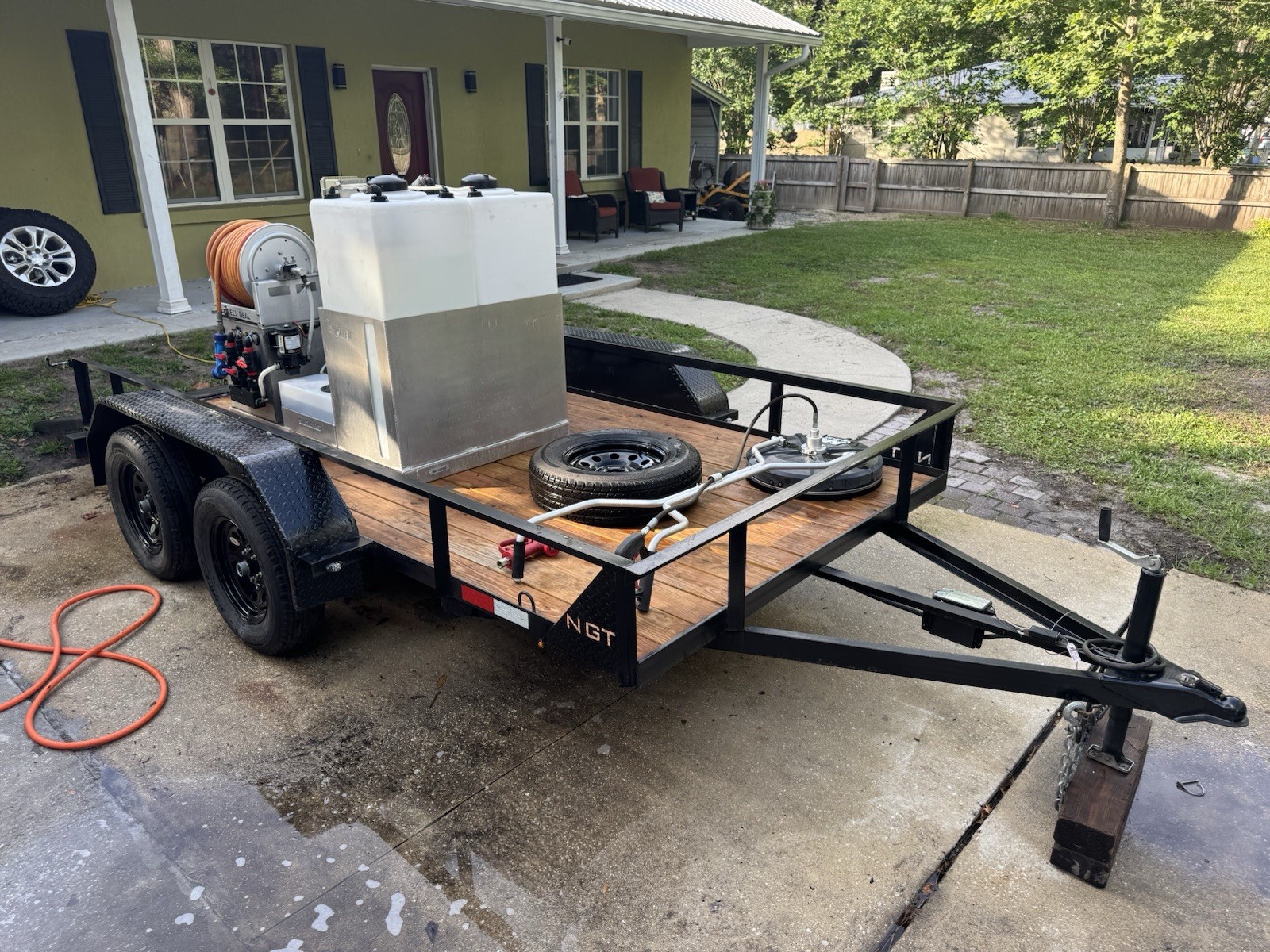 SESW super 8 skid and trailer