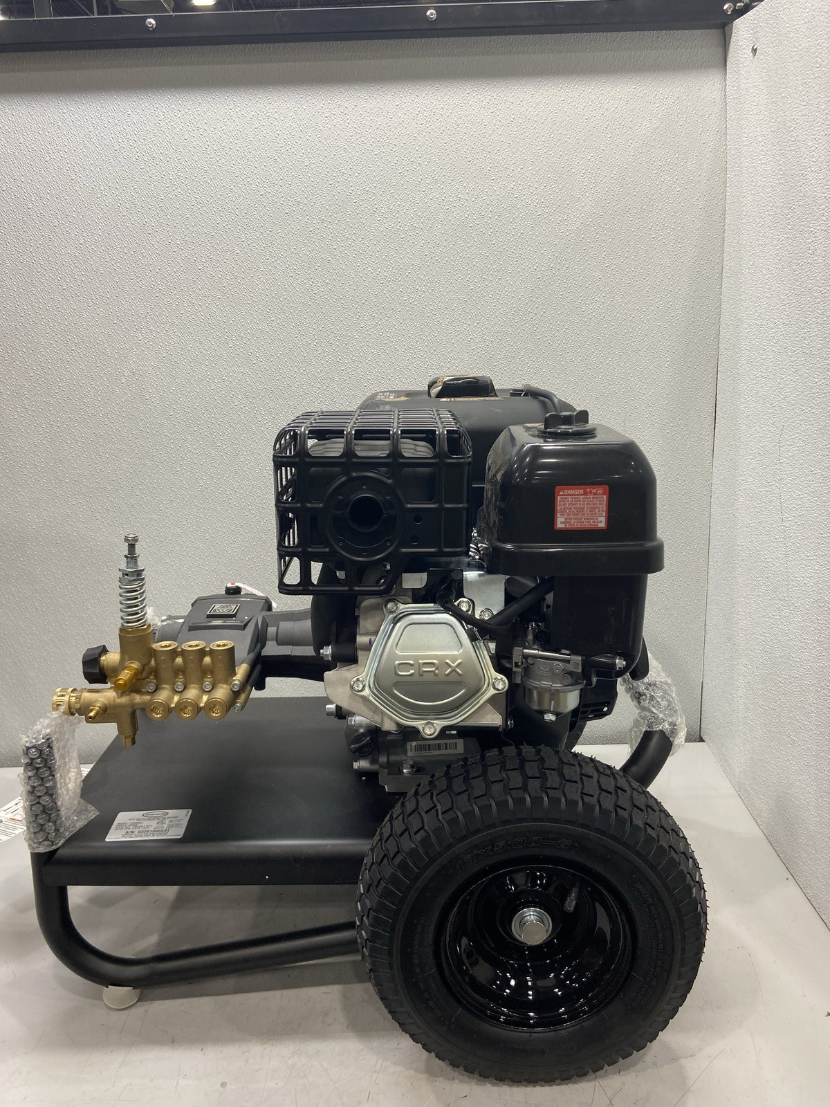 Simpson CRX 420 Cold Water Pressure Washer 4400 PSI 4 GPM CRX 420 Engine 2466102