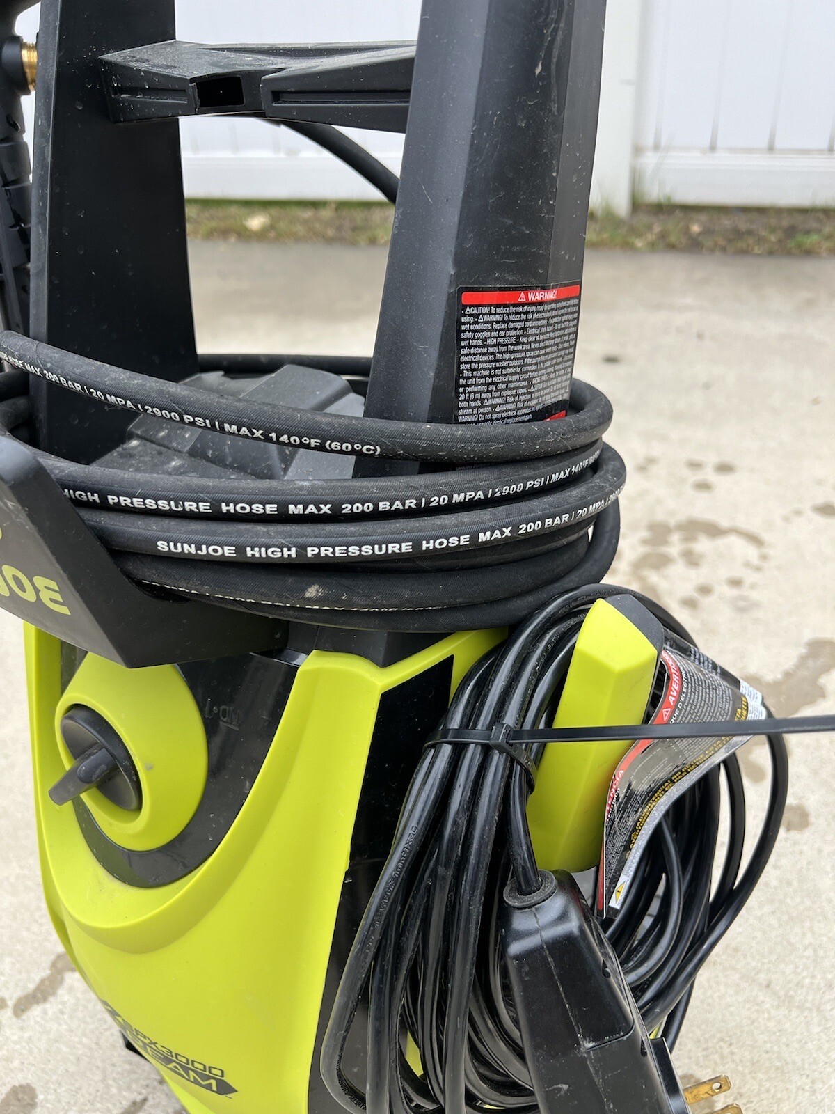Sun Joe SPX3000-XT1 XTREAM 2200 PSI Electric Pressure Washer (with Accessories)
