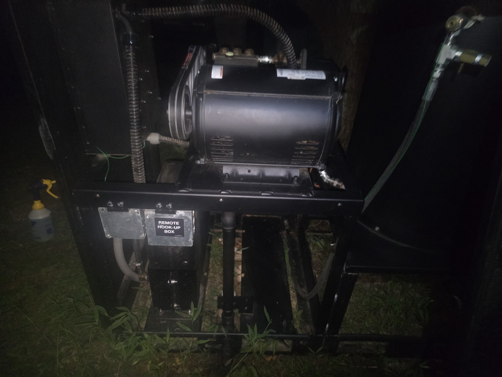 M-I-TM hot water industrial pressure washer