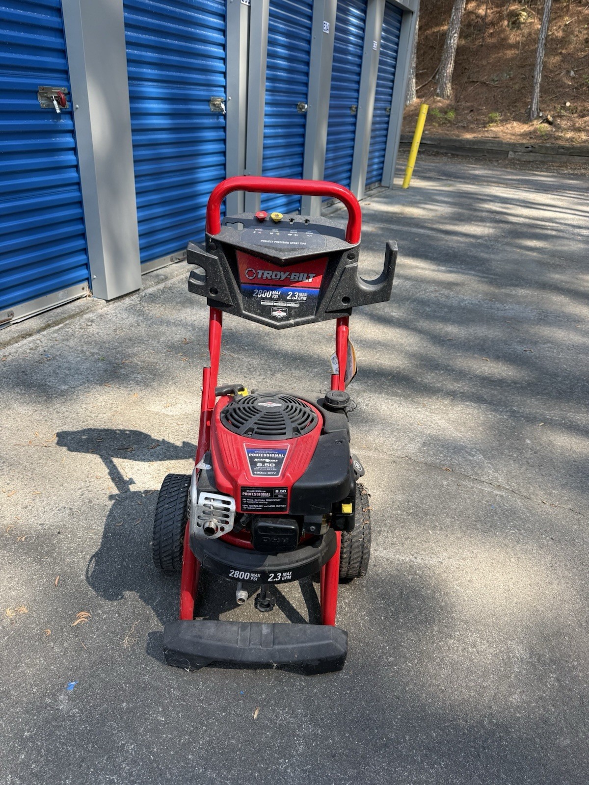 Troy-Bilt 2800 PSI Gas Pressure Washer 190cc 4-Stroke Project Precision Tips Red