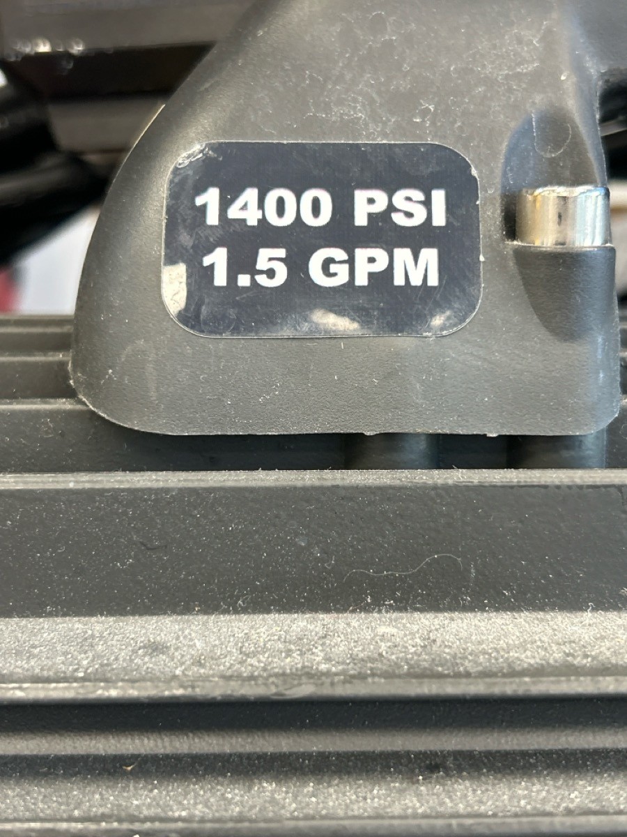 MI-T-M PRESSURE WASHER 1400PSI (P22018251)
