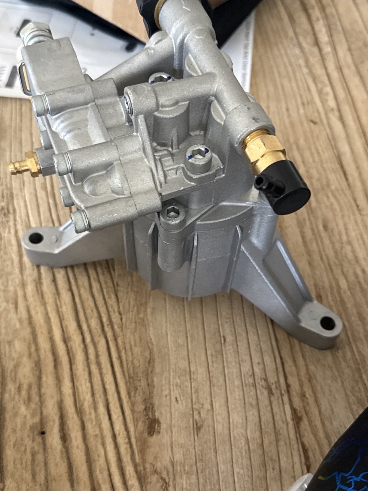 Efficient 3000 PSI Pressure Washer Pump – Rear Inlet/Outlet, 2.5 GPM Flow