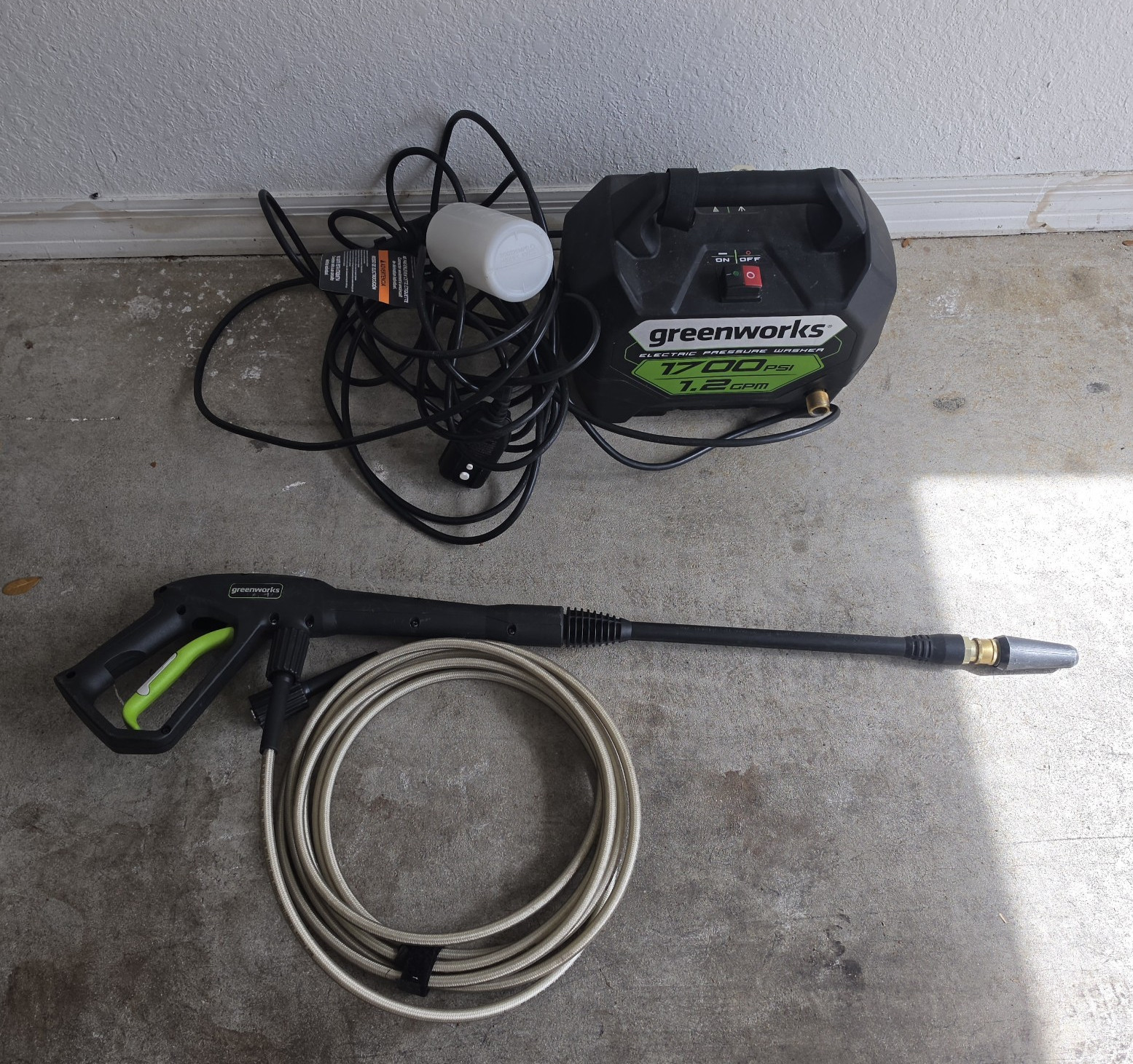 Greenworks Corded Electric Cold Water Pressure Washer 1700 PSI 1.2 GPM Gun Hose