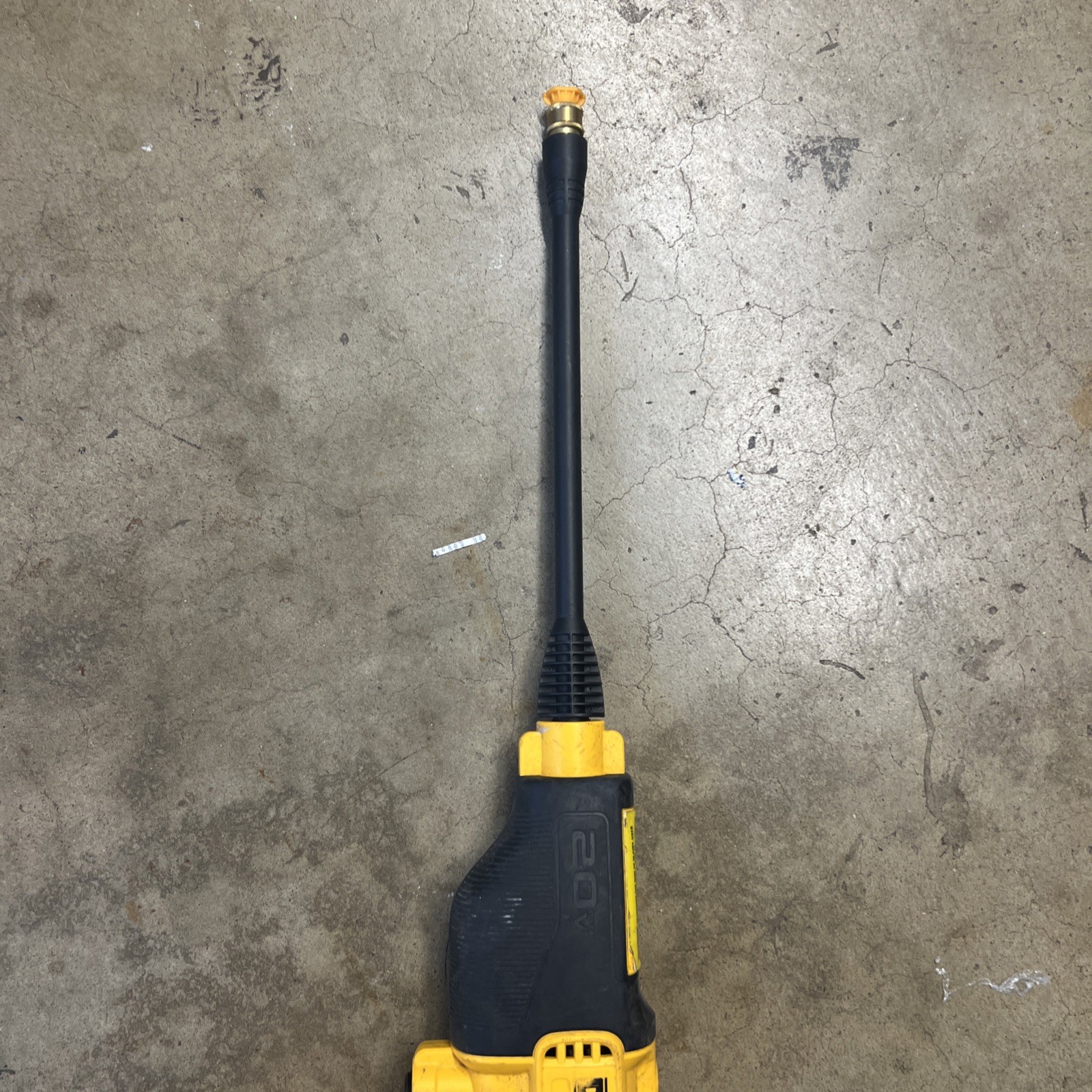 USED DEWALT DCPW550 20V Cordless 550PSI COLD WATER PRESSURE WASHER (QUI003319)