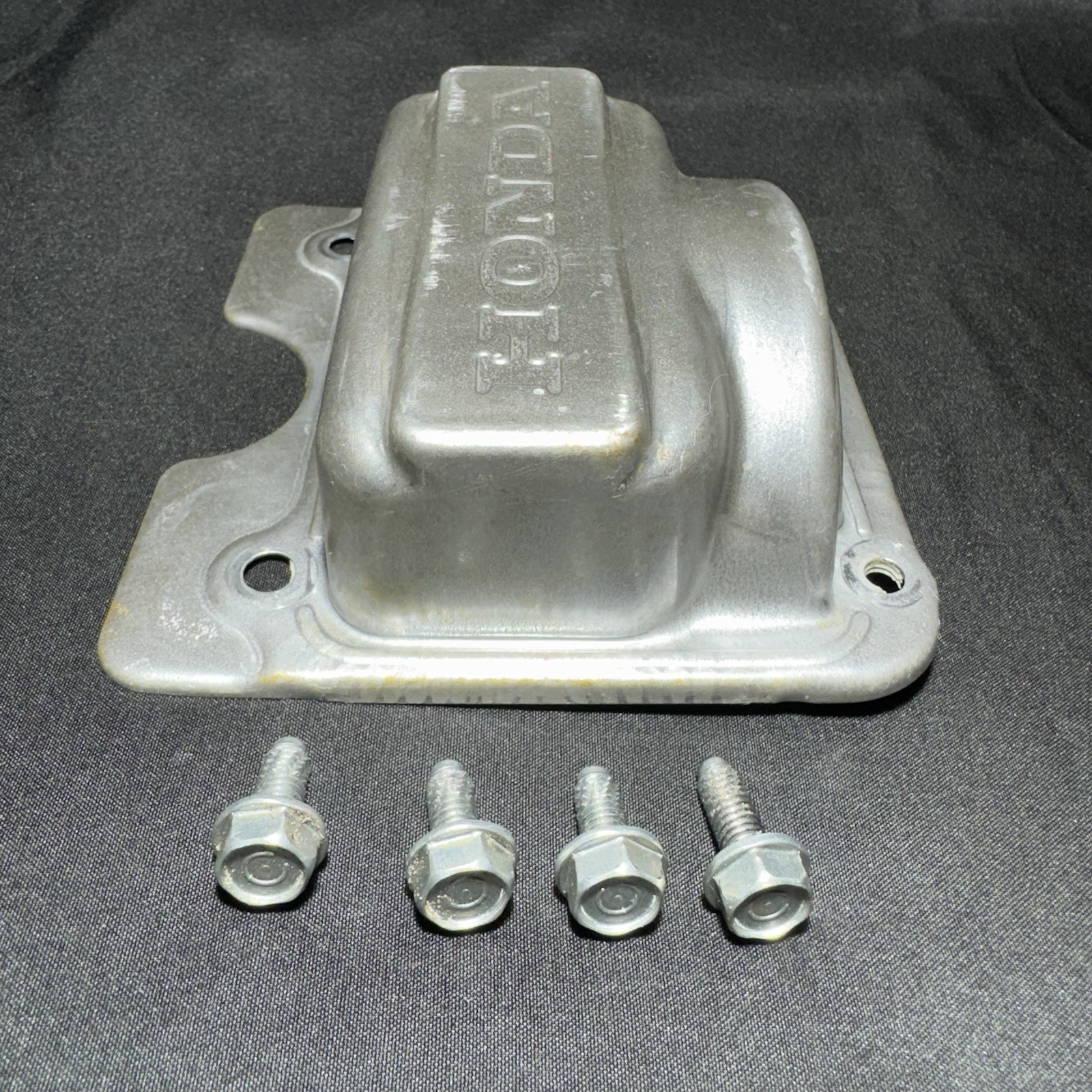 Honda GCV160 GCV 160 Engine Valve Cover Assembly