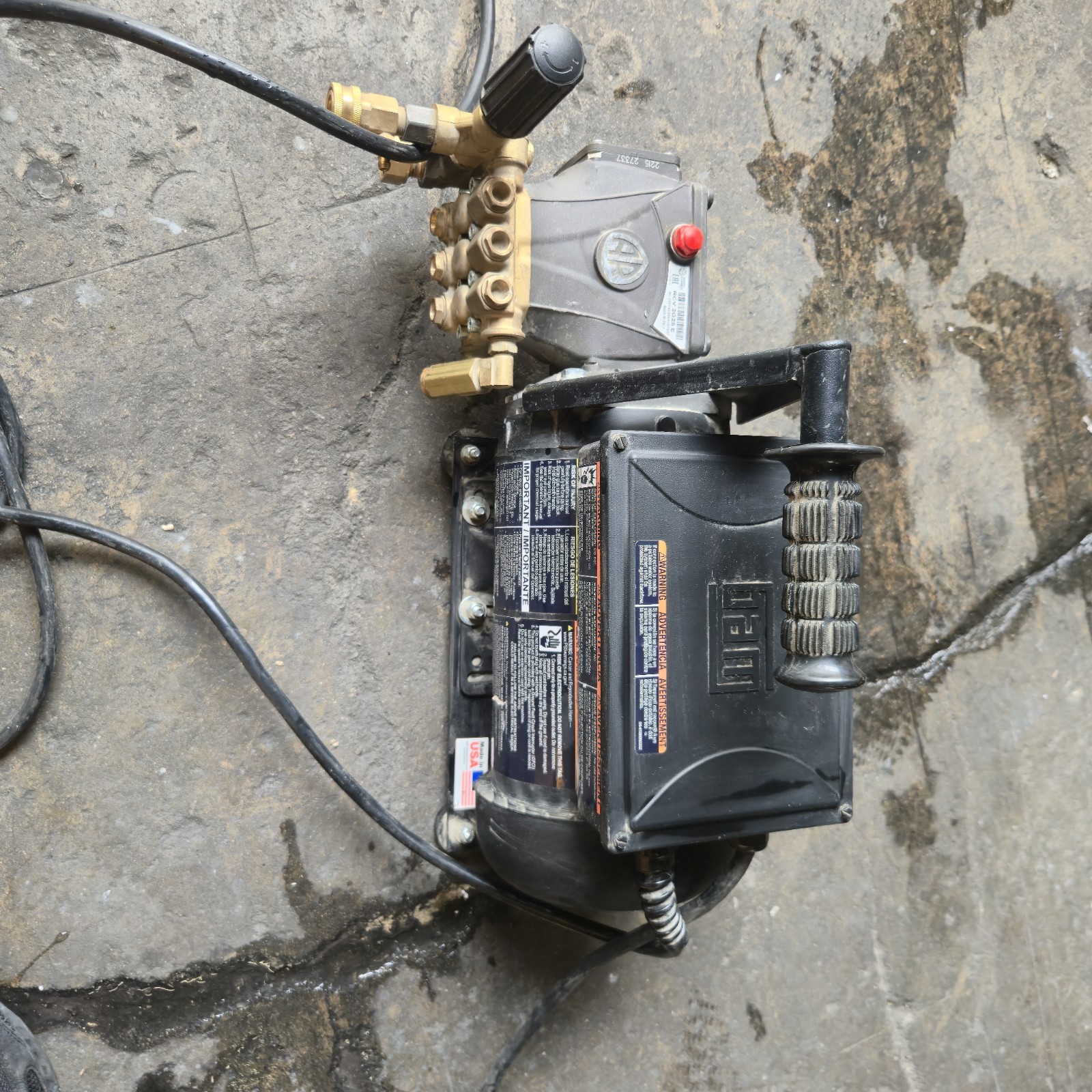 Mi-T-M CD-1502-3MUH1 Electric Direct Drive Pressure Washer (FOR PARTS) READ
