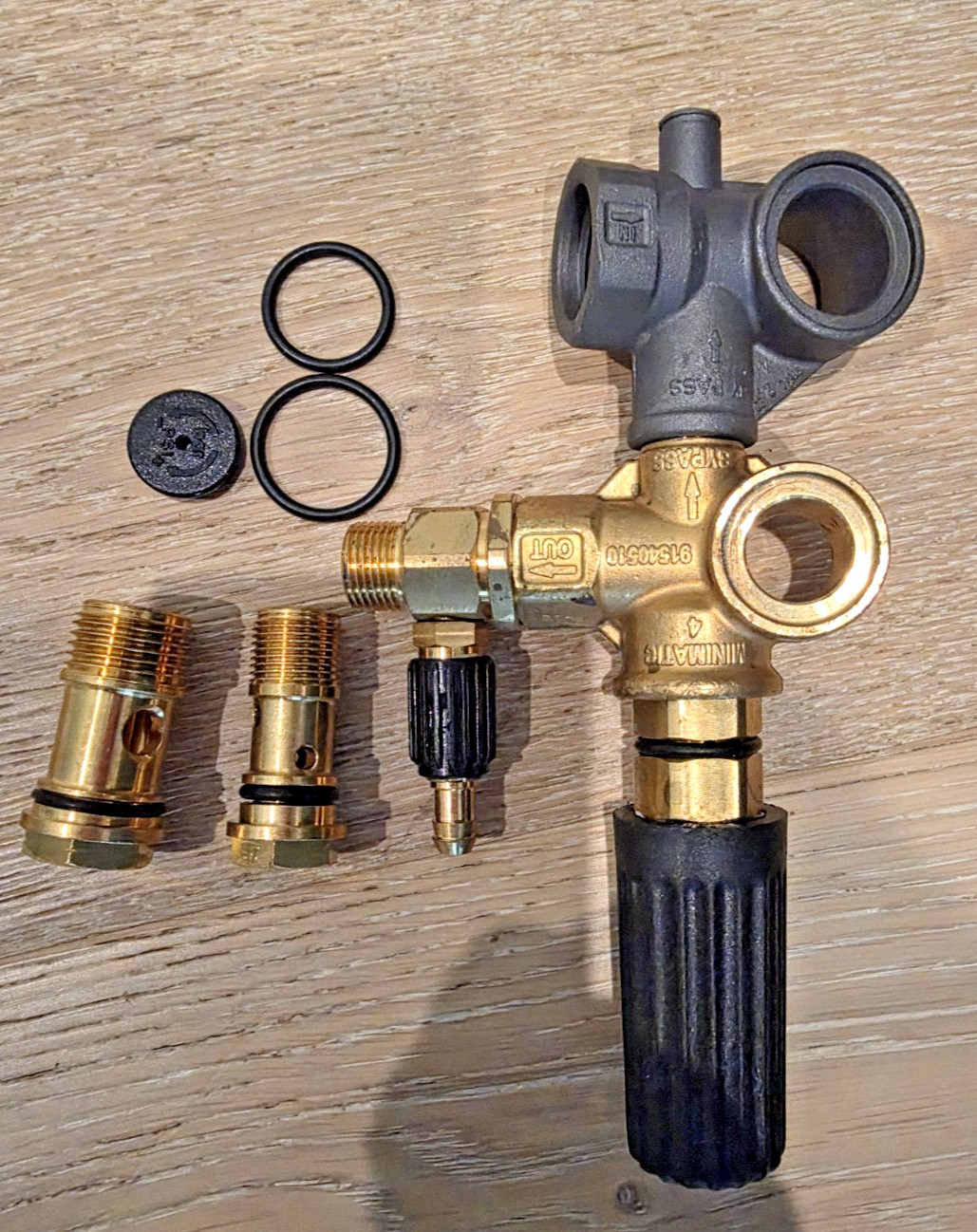 AR AR20890 4/B Unloader Valve, Bolt On