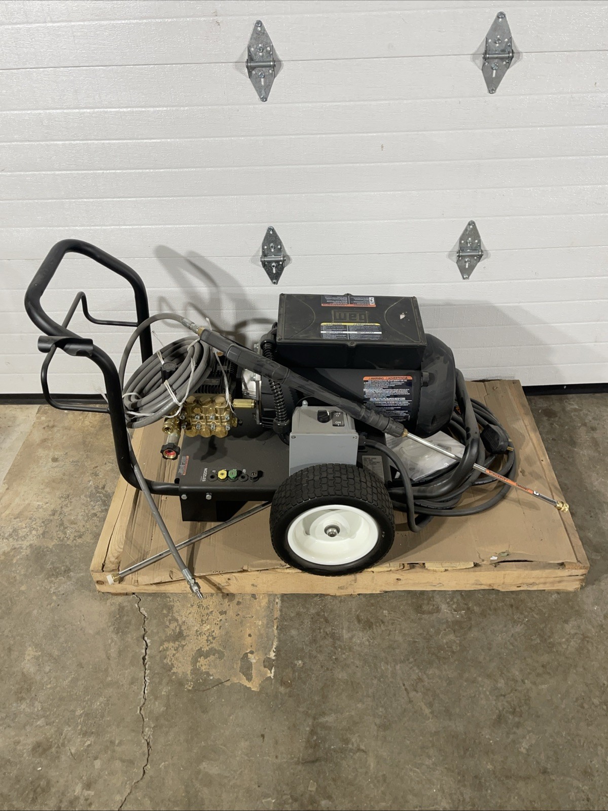 Mi-T-M Gc-3004-0Me1 Medium Duty 3000 Psi 3.9 Gpm Cold Water Electric Pressure