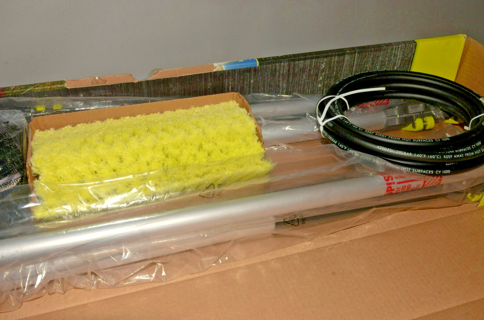 Ryobi 18 ft Pressure Washer 18ft Telescoping Pole Extension W/ Brush RY31EP26
