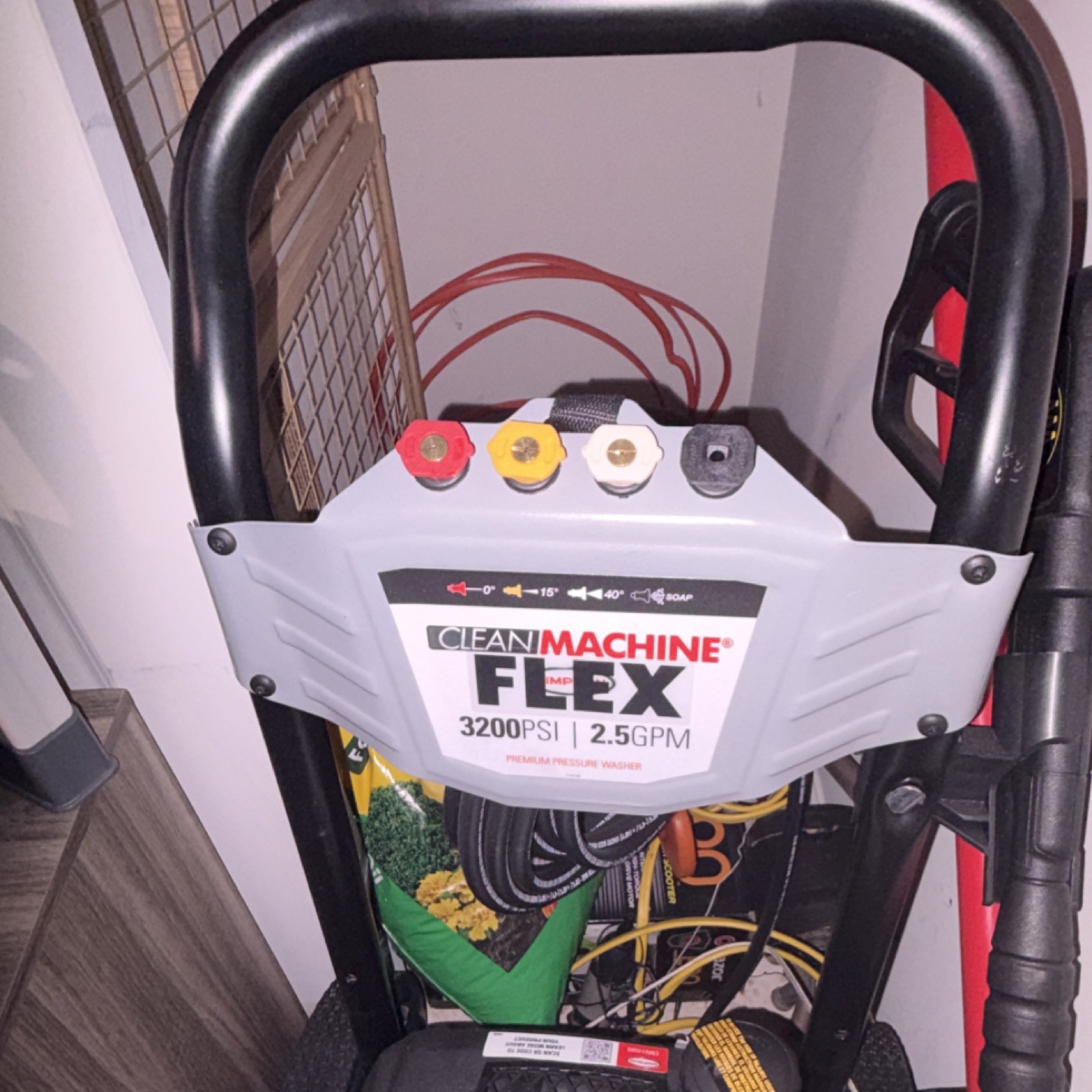 Clean Machine FLEX 3200 PSI 2.5 GPM Gas Cold Water Pressure Washer Soap Tank