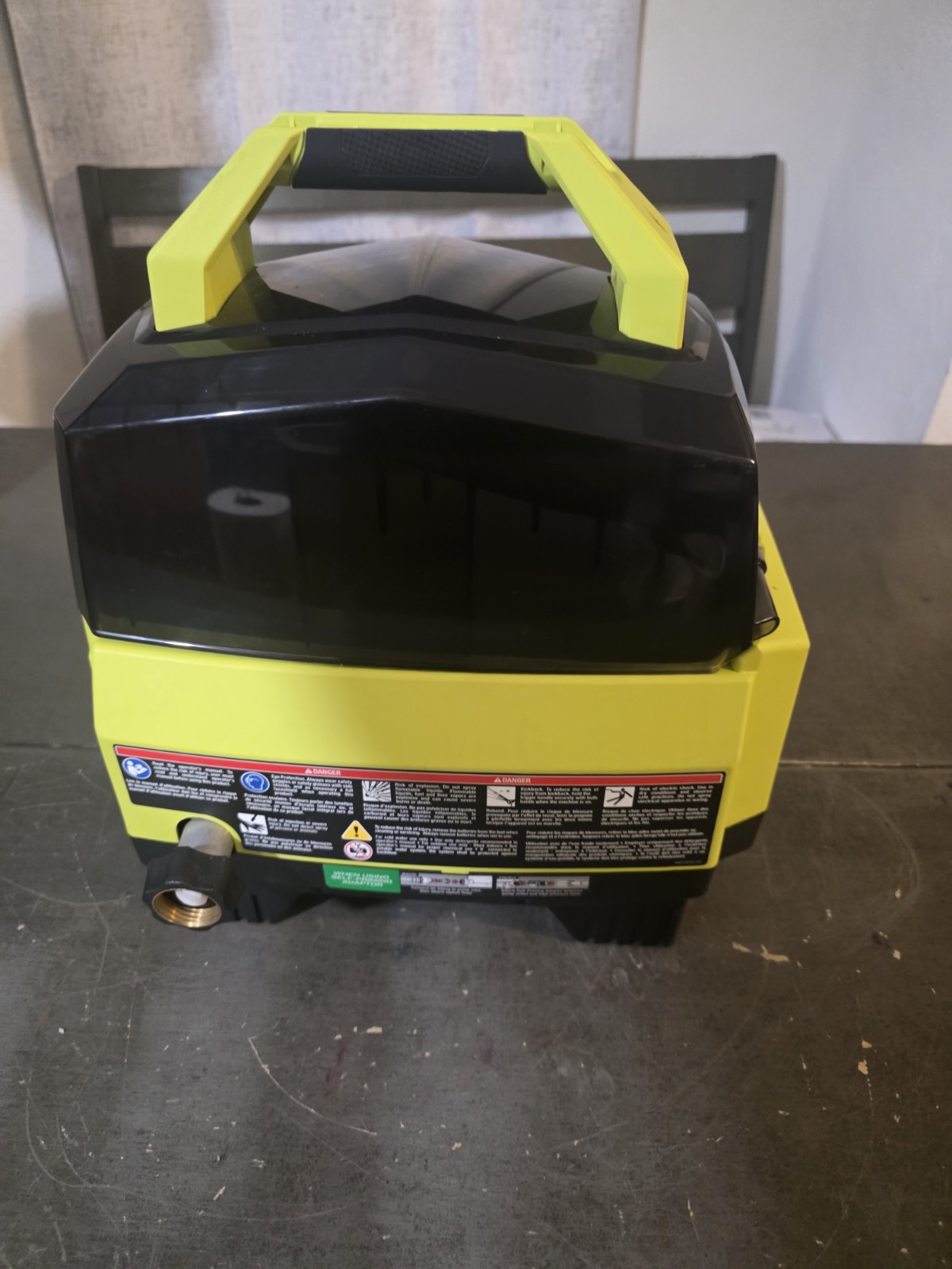40V 1200 PSI 1.0 GPM Cordless Electric Cold Water Pressure Washer (No Accessori
