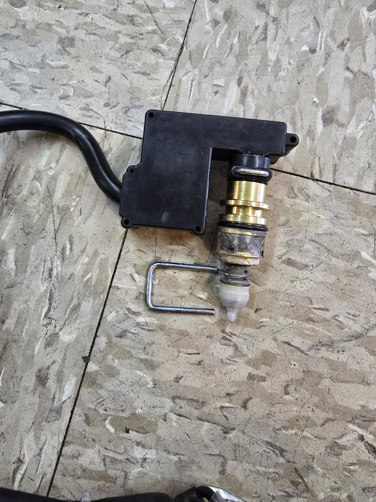 Genuine Part Water Pressure Switch Assy DeWALT DWPW2100 Electric Pressure Washer