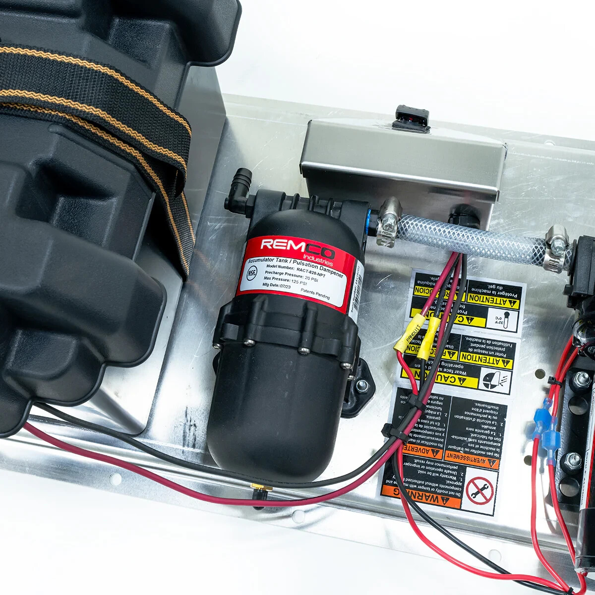CleanFreak 12 Volt Softwash System (100 PSI @ 5.3 GPM) w/ Pump