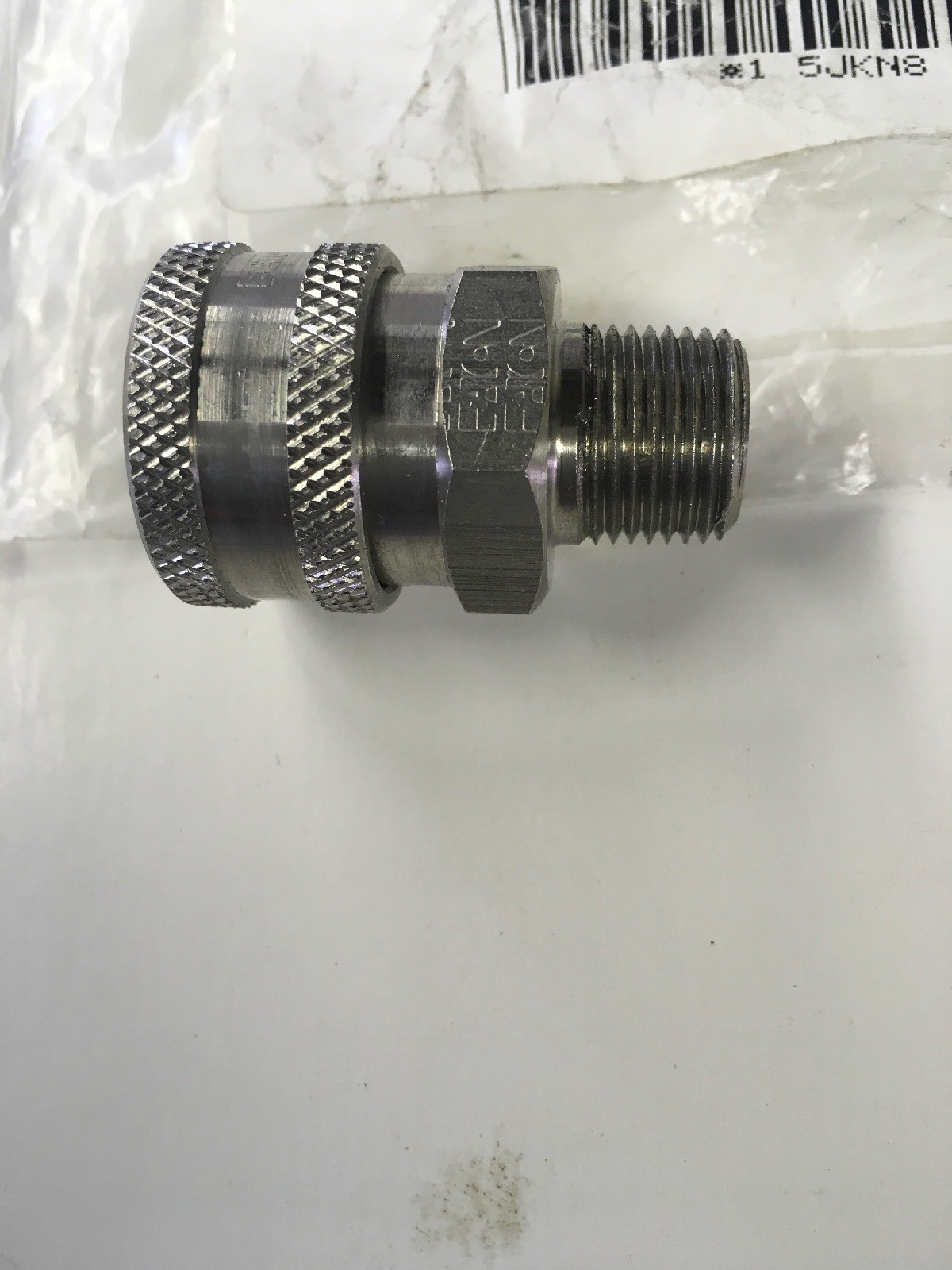 Quick Connect Coupler Male 3/8″ x 3/8″ P/N 5JKN8 EATON LL3-ST Series 17-0042
