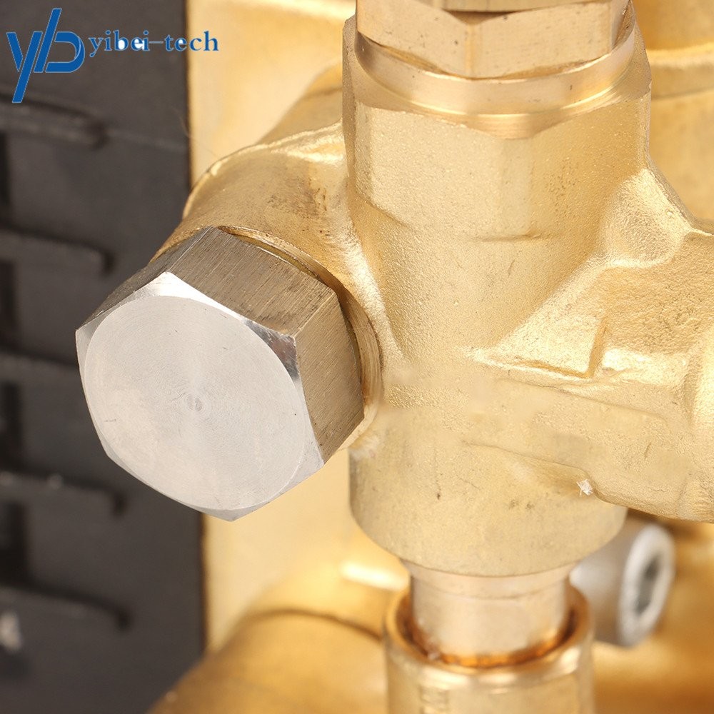 Pressure Washer Pump 1-in Shaft 3000 psi at 4 US gpm, 9 hp at 3400 rpm