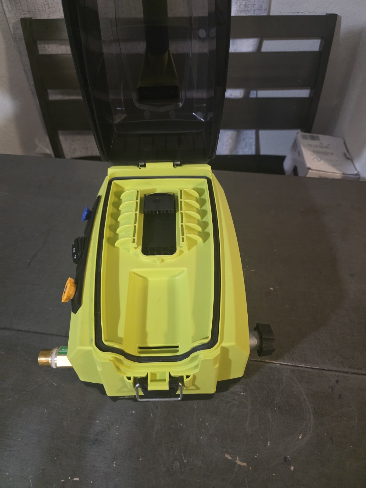 40V 1200 PSI 1.0 GPM Cordless Electric Cold Water Pressure Washer (No Accessori