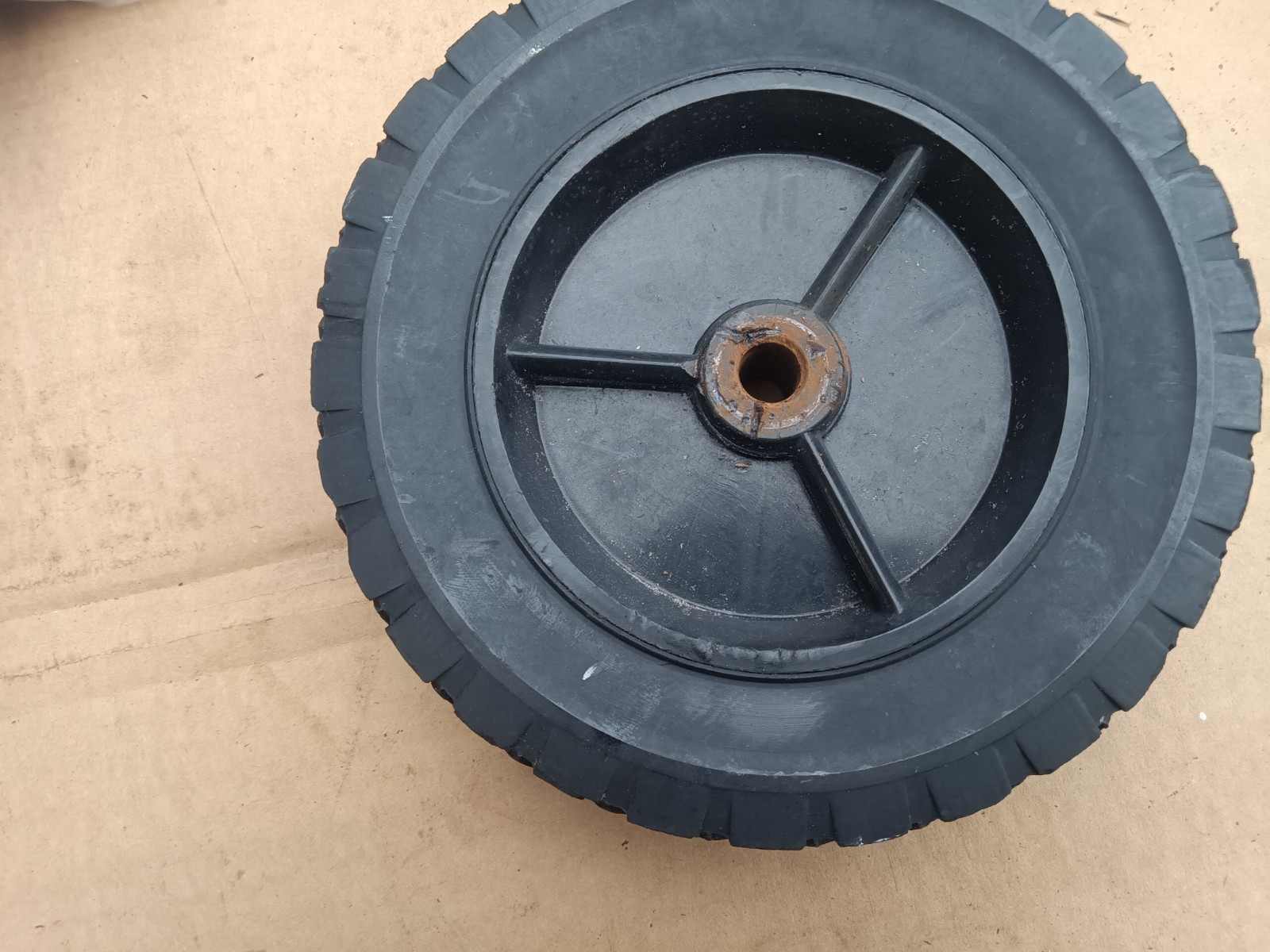 1-CAMPBELL HAUSFELD 1500 PSI PRESSURE WASHER DK620129AV-11/97 -WHEEL