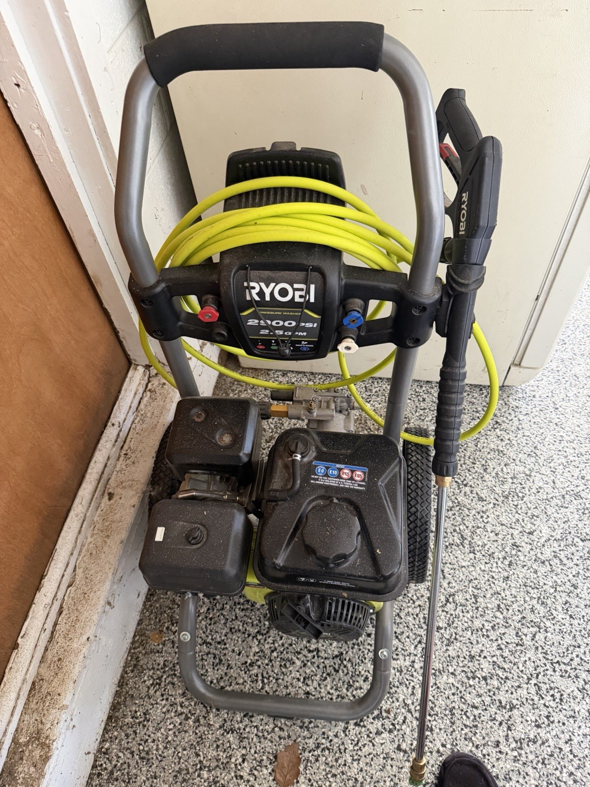 RYOBI 2900 psi Gas Pressure Washer – RY802925VNM