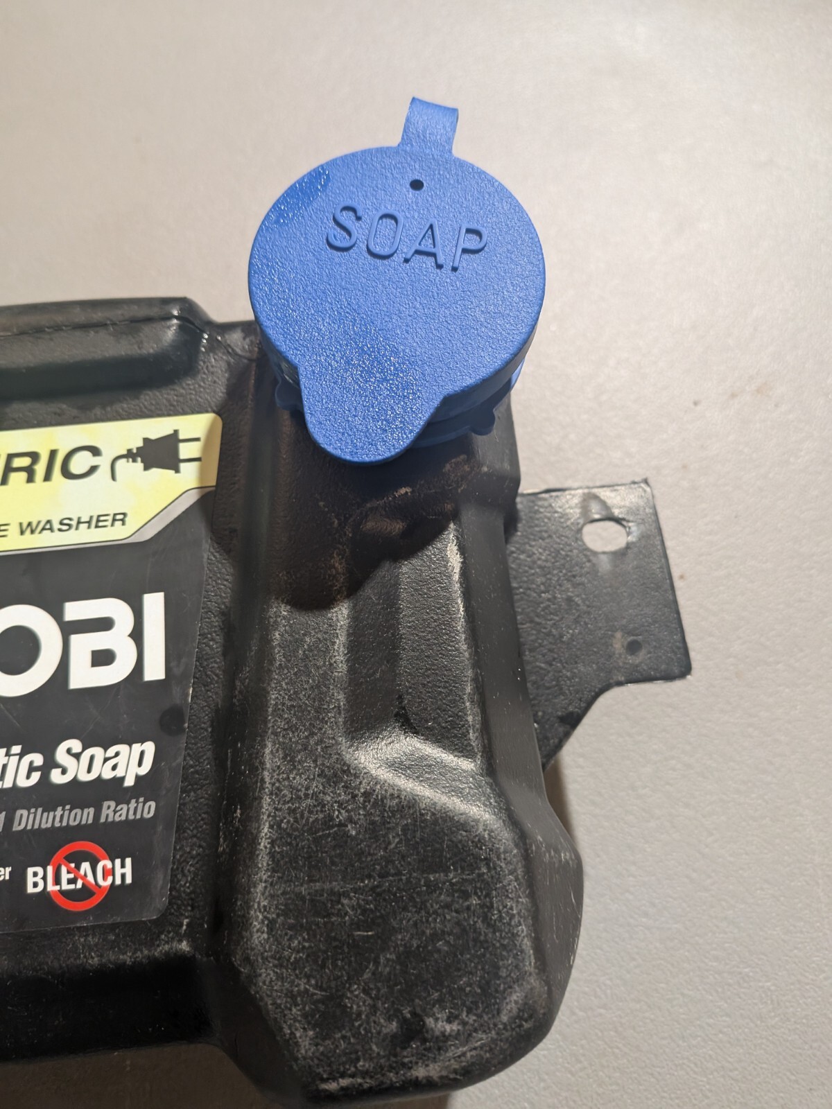 Ryobi RY142300VN 2300 PSI Pressure Washer – Soap Tank