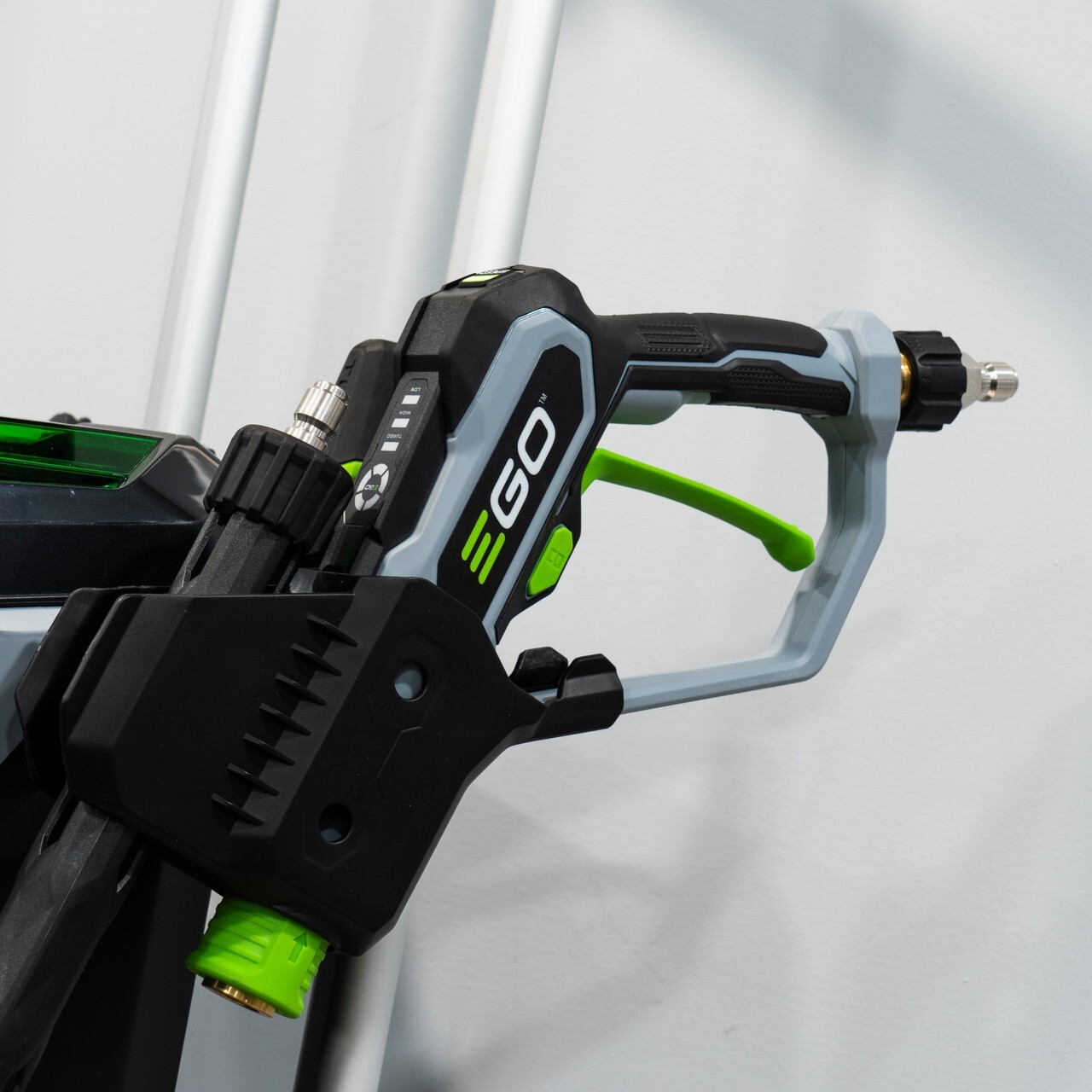 EGO Power+ 3200 PSI Cordless Pressure Washer | Kit With 2x 6.0 Ah Batteries