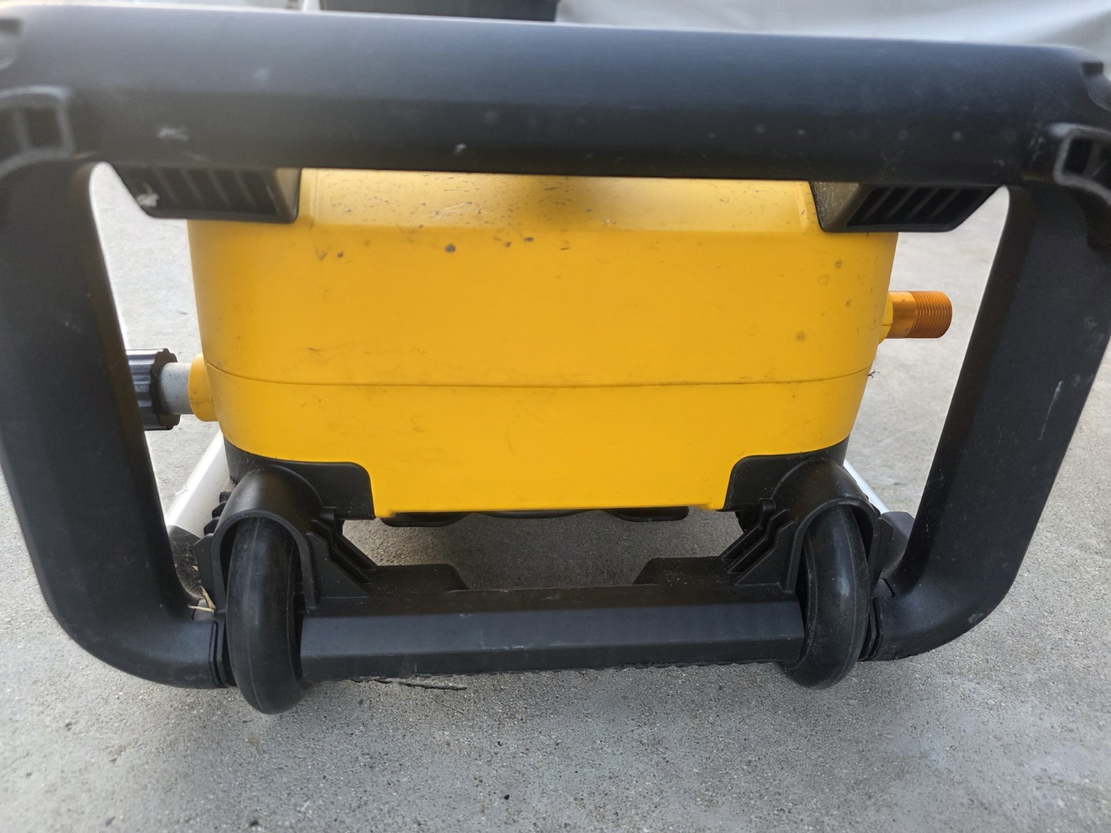 DeWALT DWPW2100 2100 PSI Electric Cold Water Pressure Washer