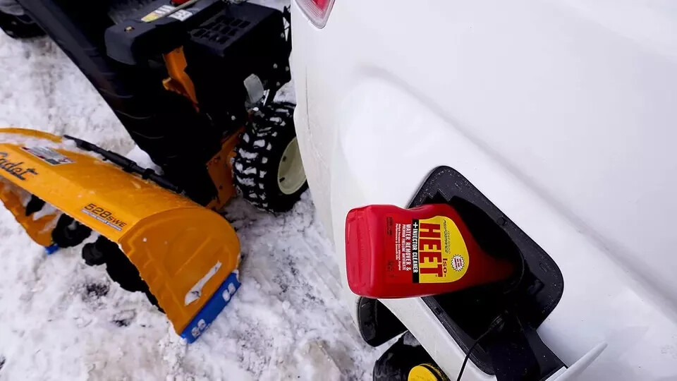 Heet Iso-HEET Water Remover And Premium Fuel Line Antifreeze + Injector Cleaner