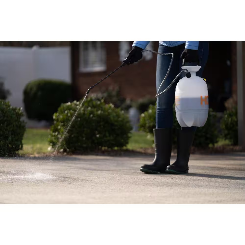 1 Gal. Concrete and Driveway Degreaser Concentrate Pressure Wash, Dissolves Grea