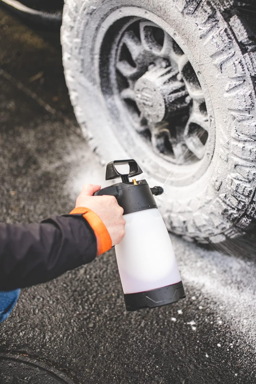 IK FOAM Pro 2+ Pump Spray Foamer with Schrader Valve – Foamsprayer 50 Oz – High-