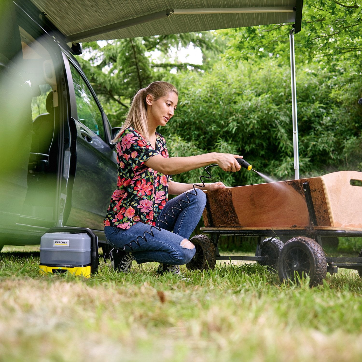 Karcher OC 3 Plus Portable Outdoor Cleaner with Tank & Battery, Low Pressure