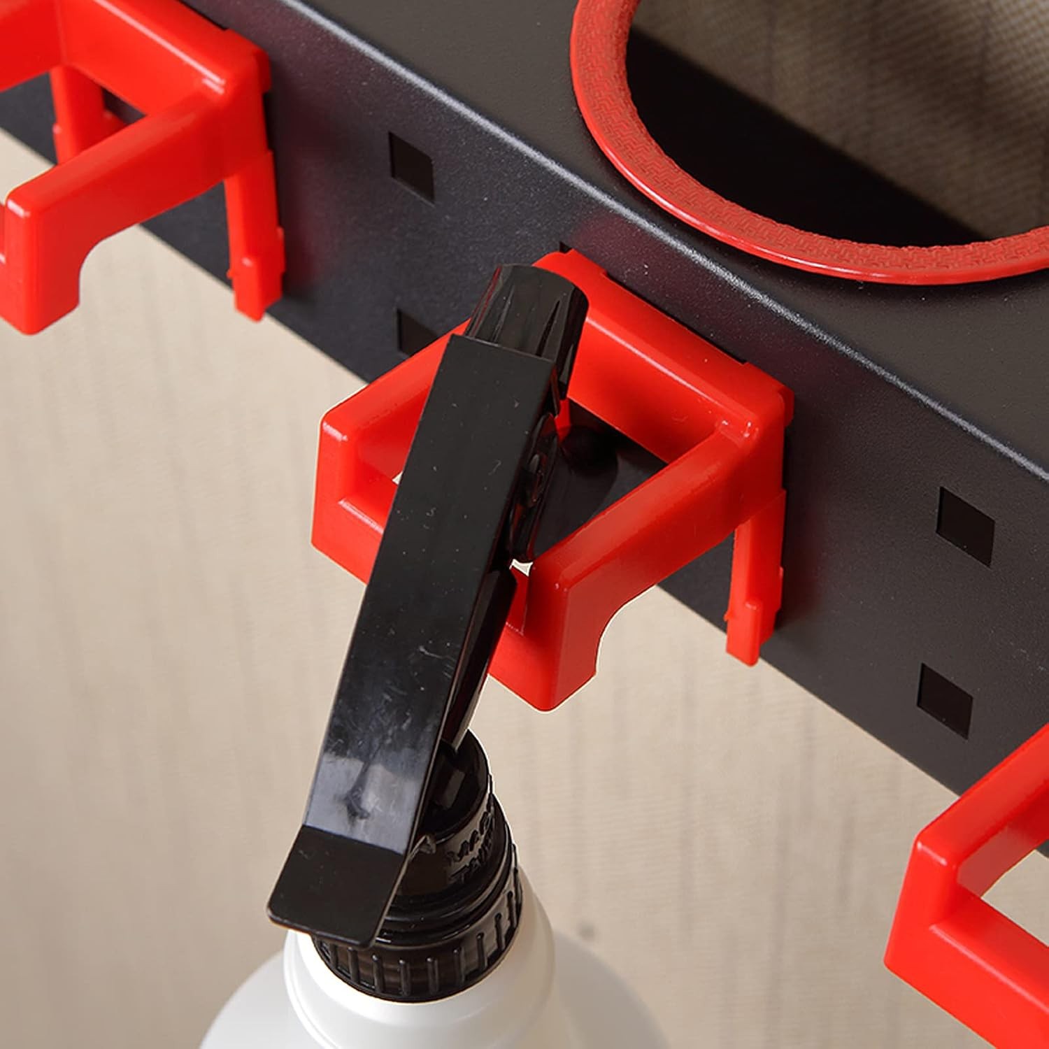 Spray Bottle Storage Rack Hanging Rail Car Beauty Shop Accessory 1, Black Red