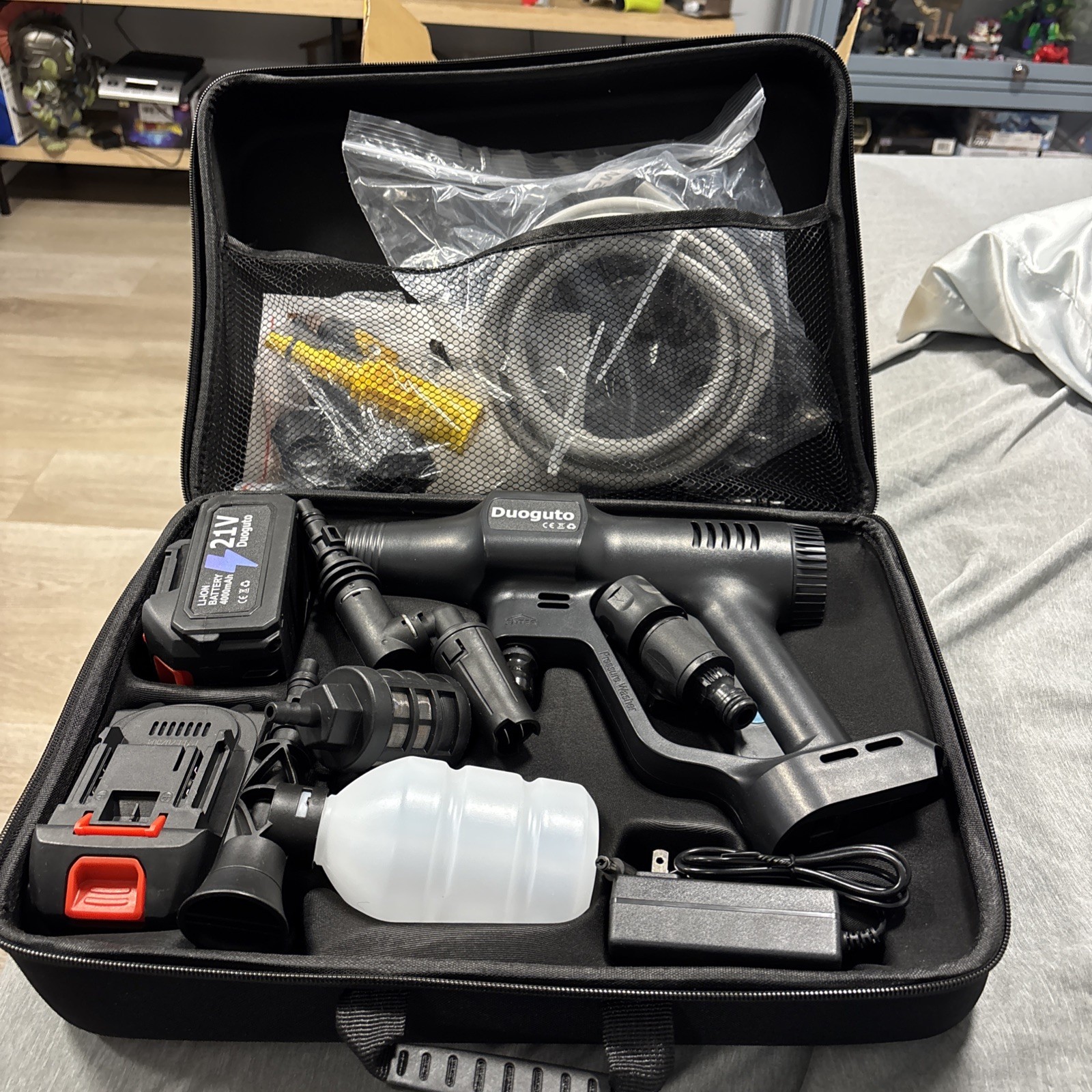 2900 PSI Cordless Pressure Washer, Battery Operated Powered Power Washer,