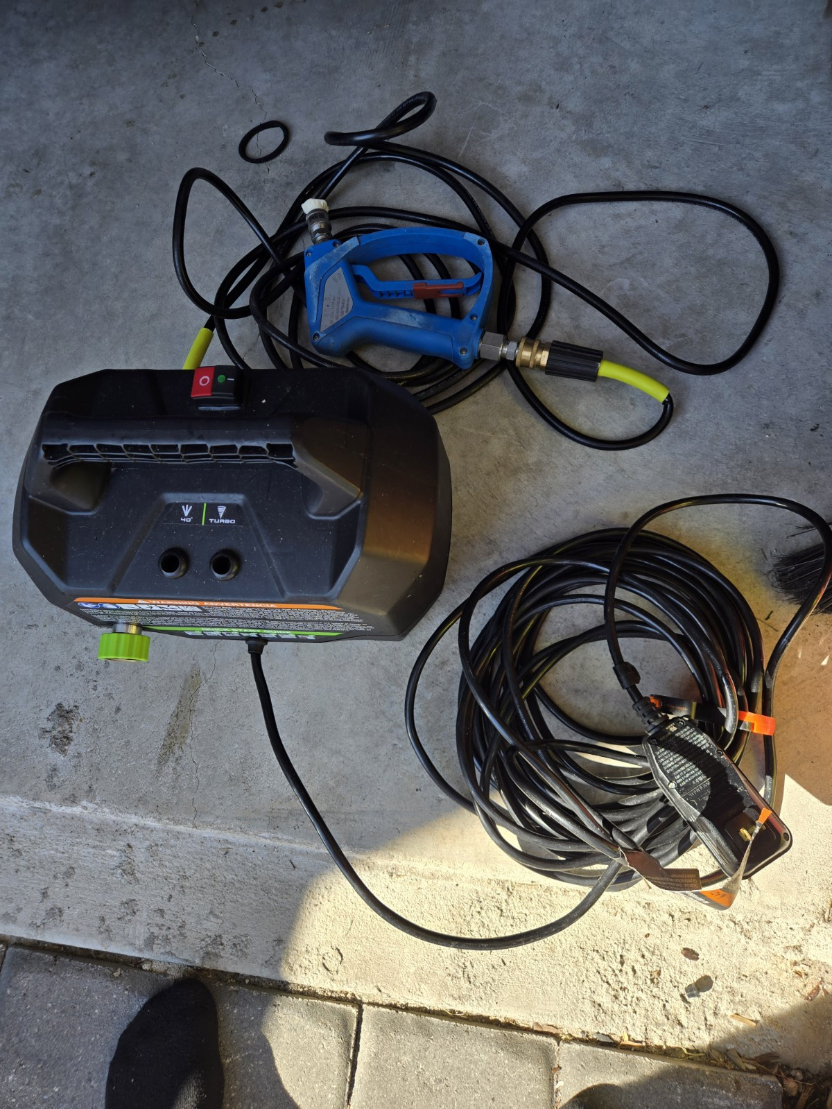 Greenworks 1700-PSI 1.2-GPM W/ MTM Hydro Spray Gun