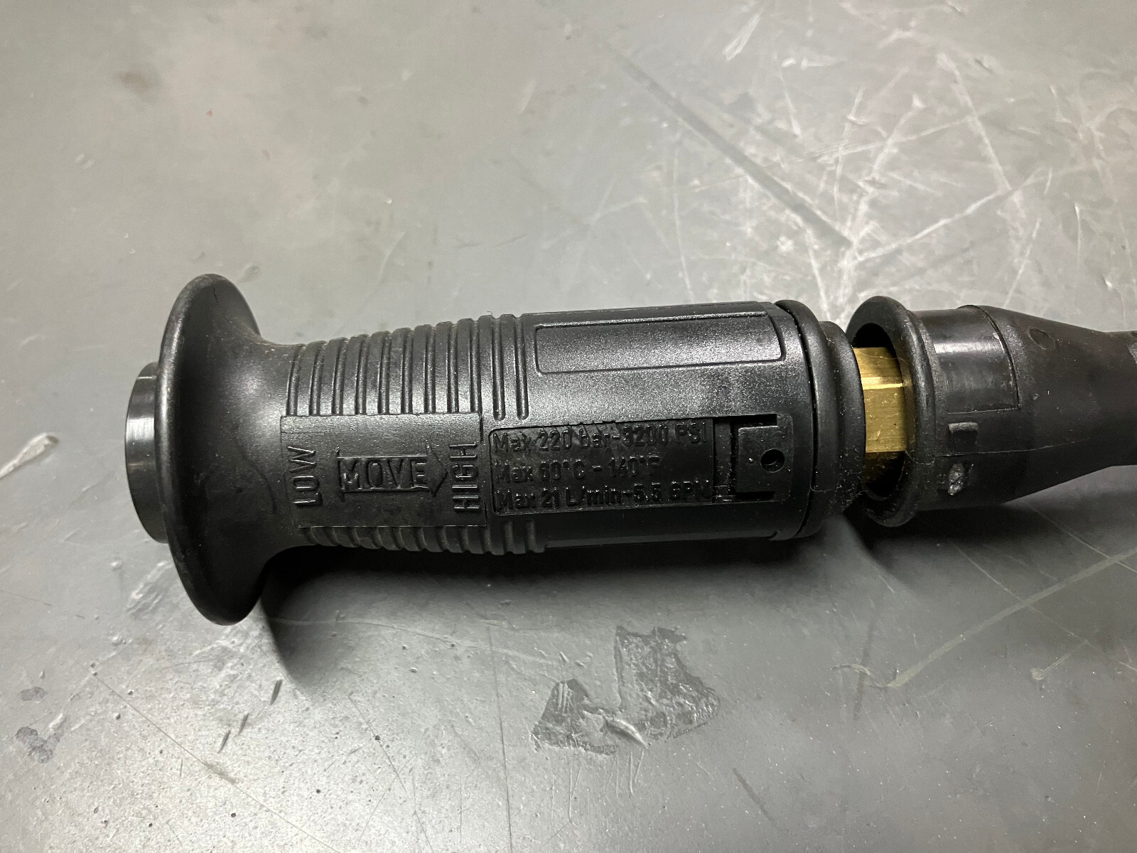 23″ Insulated Pressure Washer Extension -22mm Twist Lock with Vari-Spray Nozzle