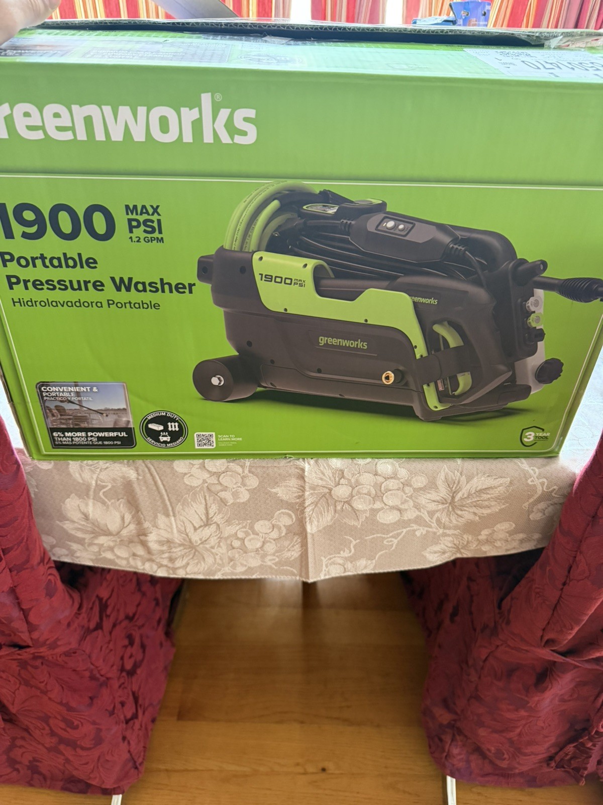 Greenworks 1900-PSI 1.2-GPM Cold Water Electric Pressure washer with Spray Tips