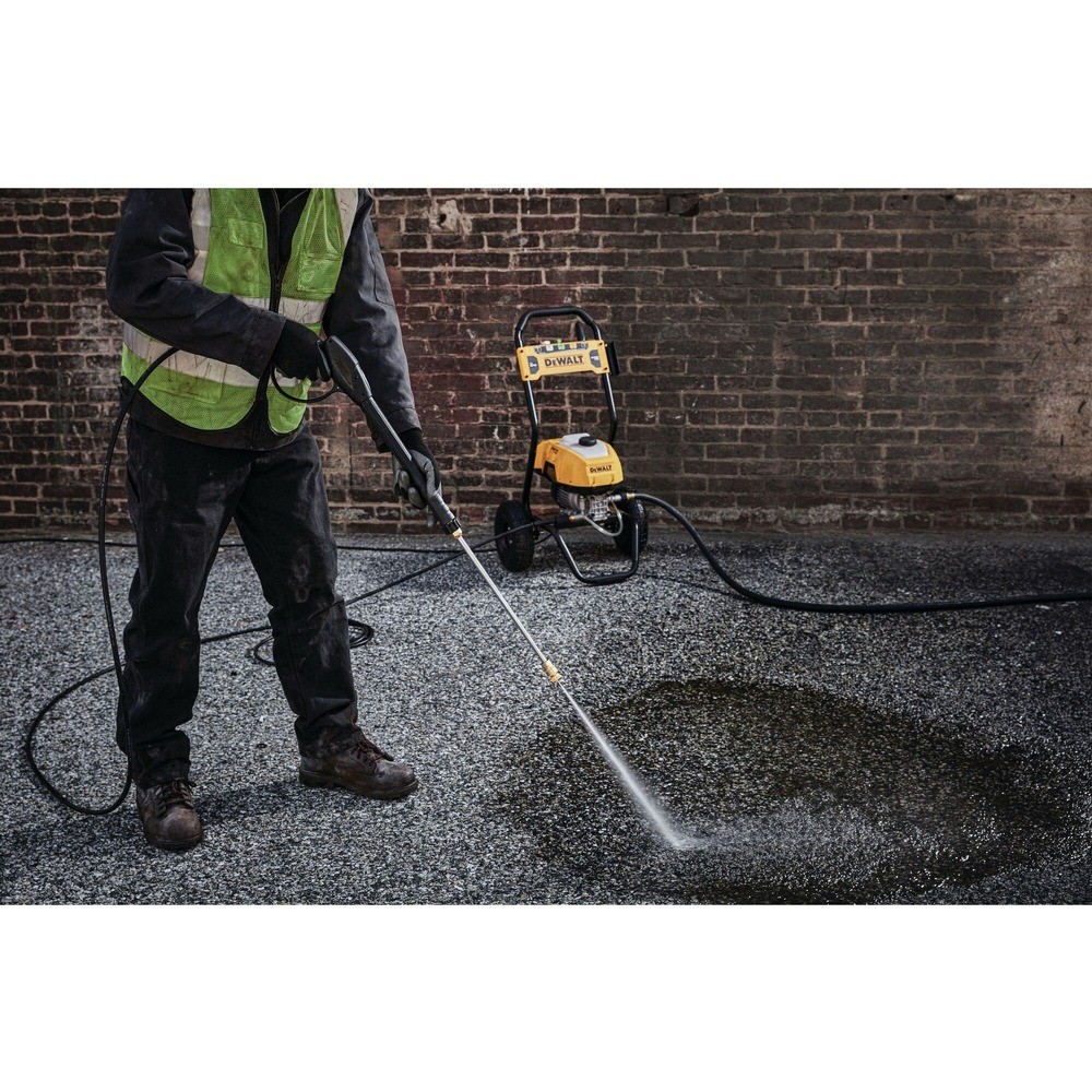 DEWALT DWPW2400R 13 Amp 2400 PSI 1.1 GPM Cold Press Washer Certified Refurbished