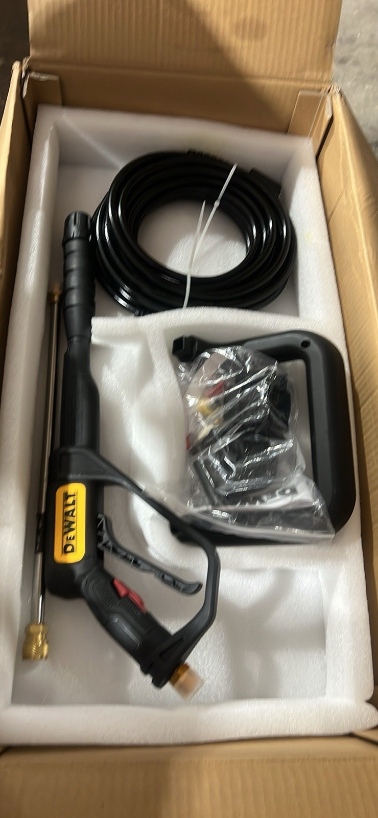 DEWALT Cold Water Electric Pressure Washer 2800 PSI 1.0 GPM With Axial Pump